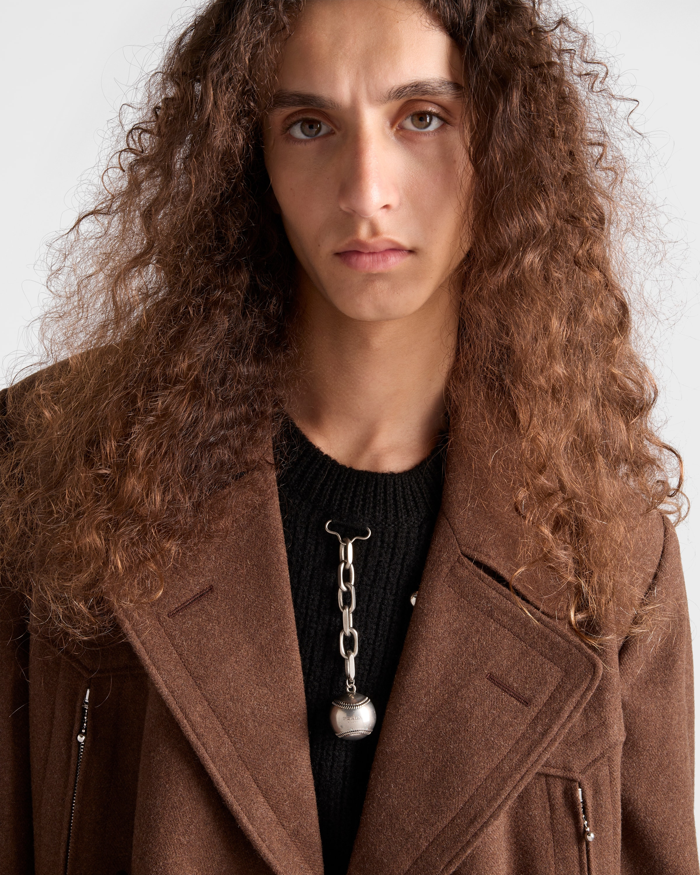 Wool crew-neck sweater with pendant - 3