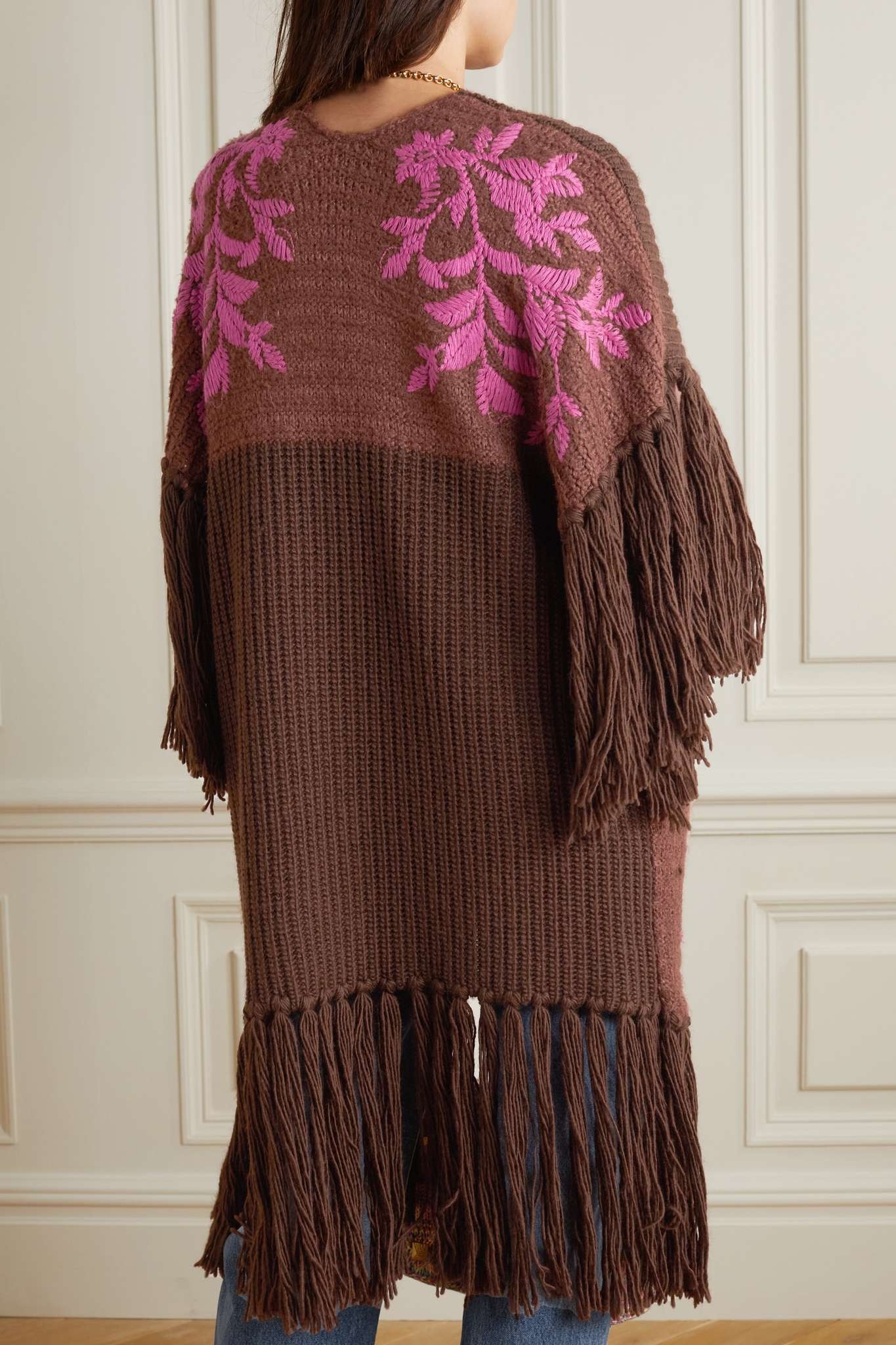 Fringed embroidered wool and silk-blend wrap - 4