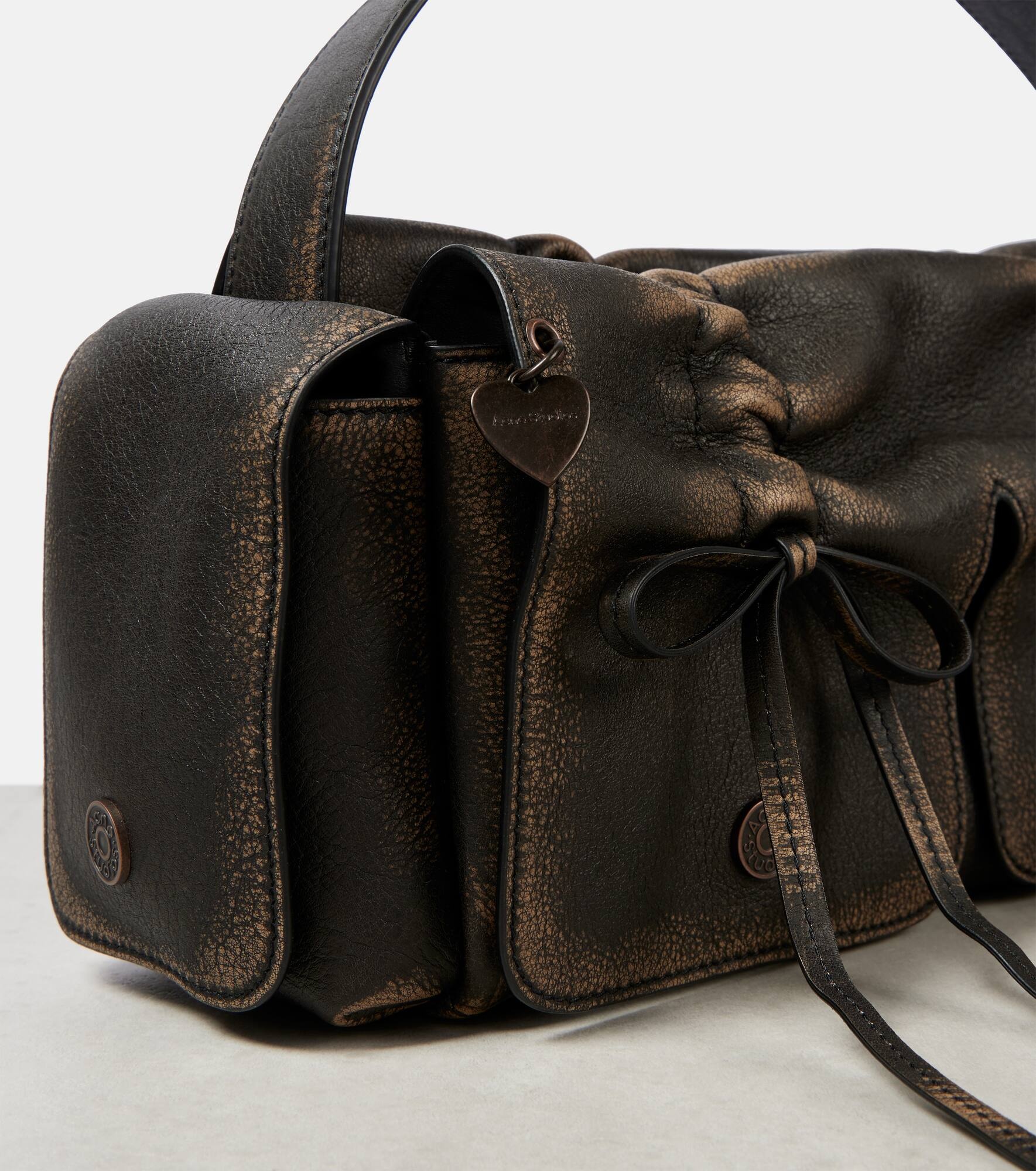 Multipocket leather shoulder bag - 6
