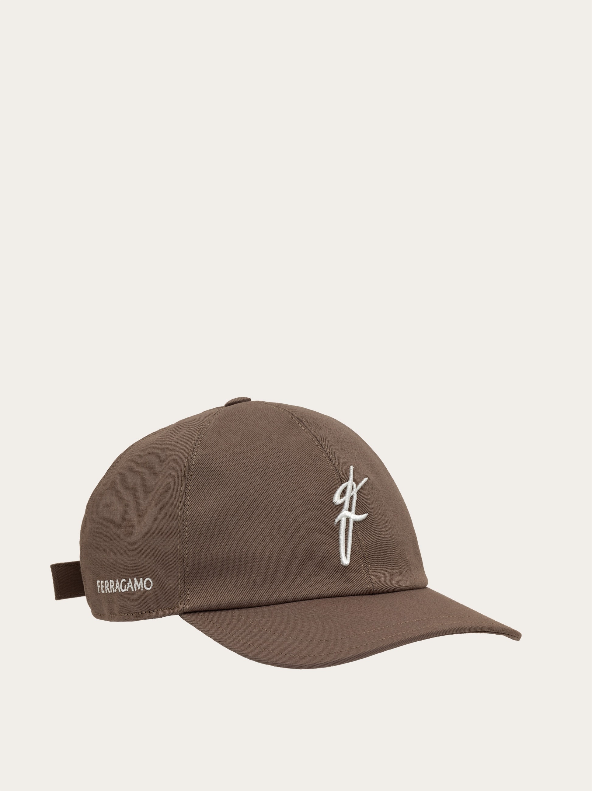Baseball cap with logo - 3