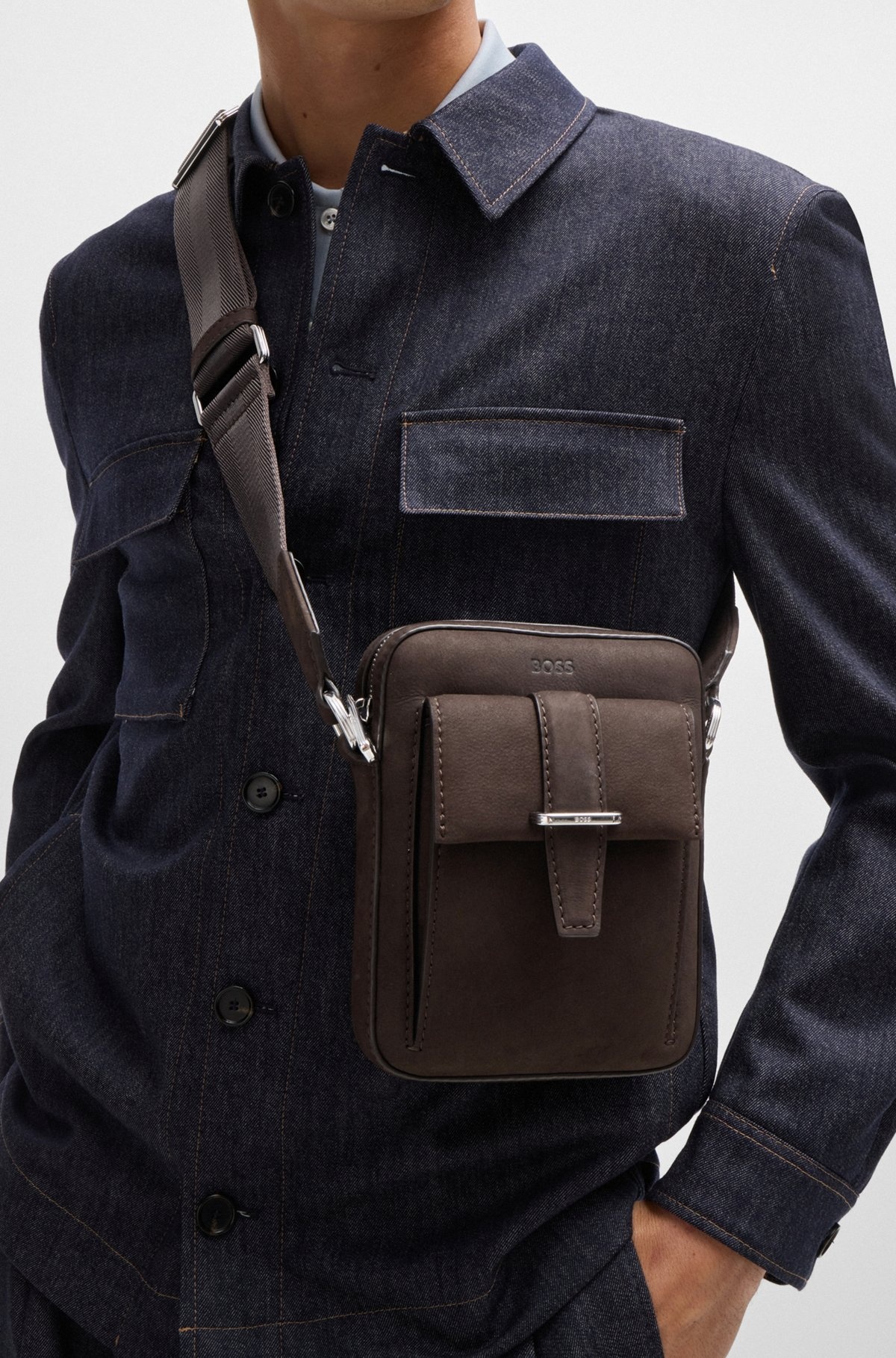 LEATHER REPORTER BAG WITH BRANDED TRIMS - 4