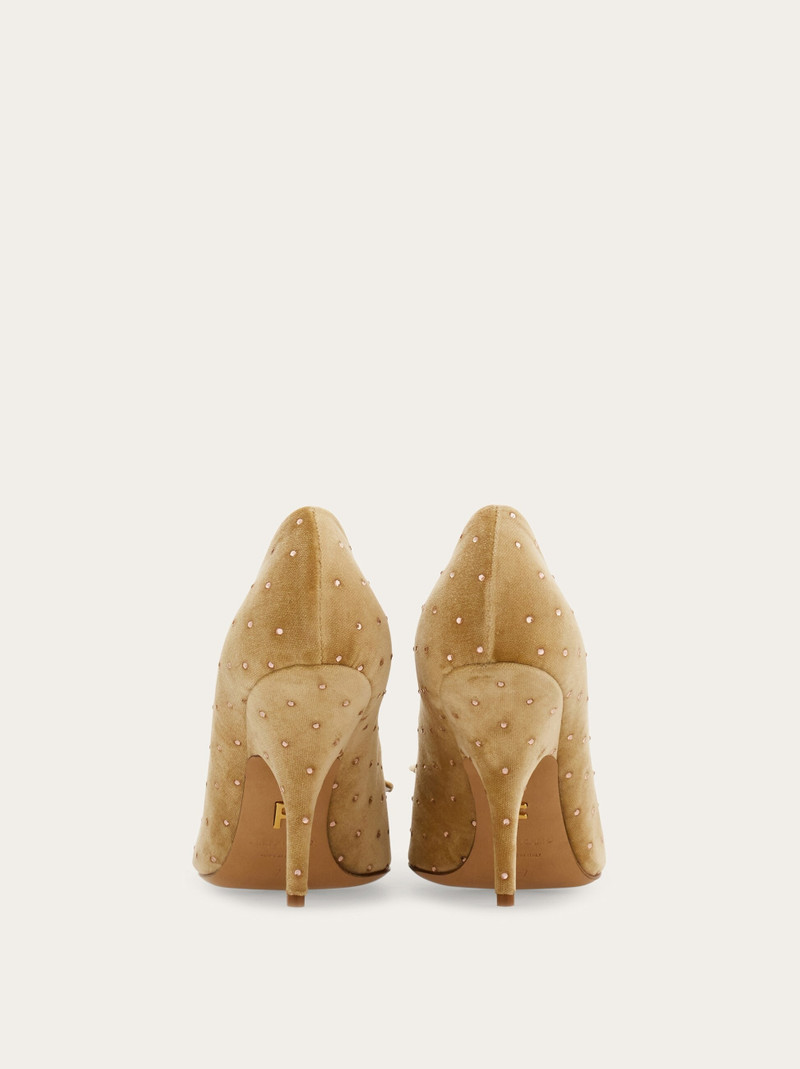 Mid heel pump with bow detail 5