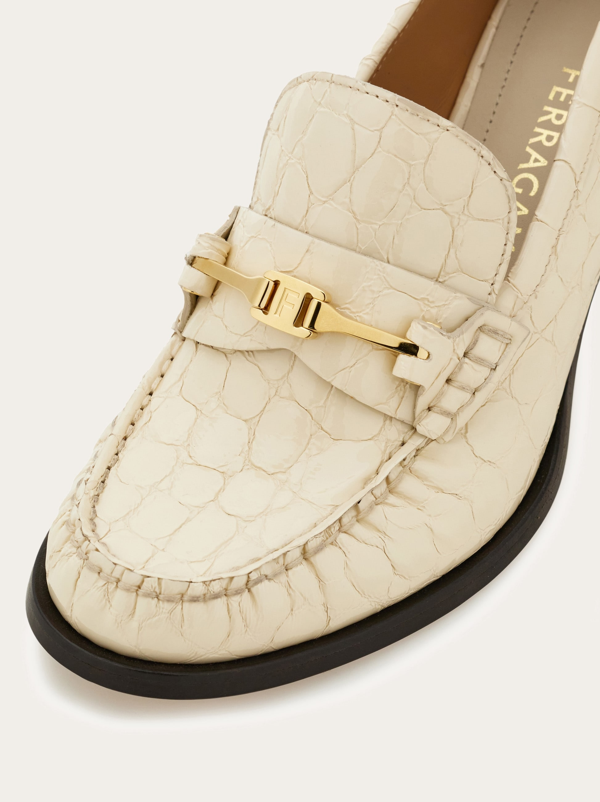 F buckle heeled loafer - 6