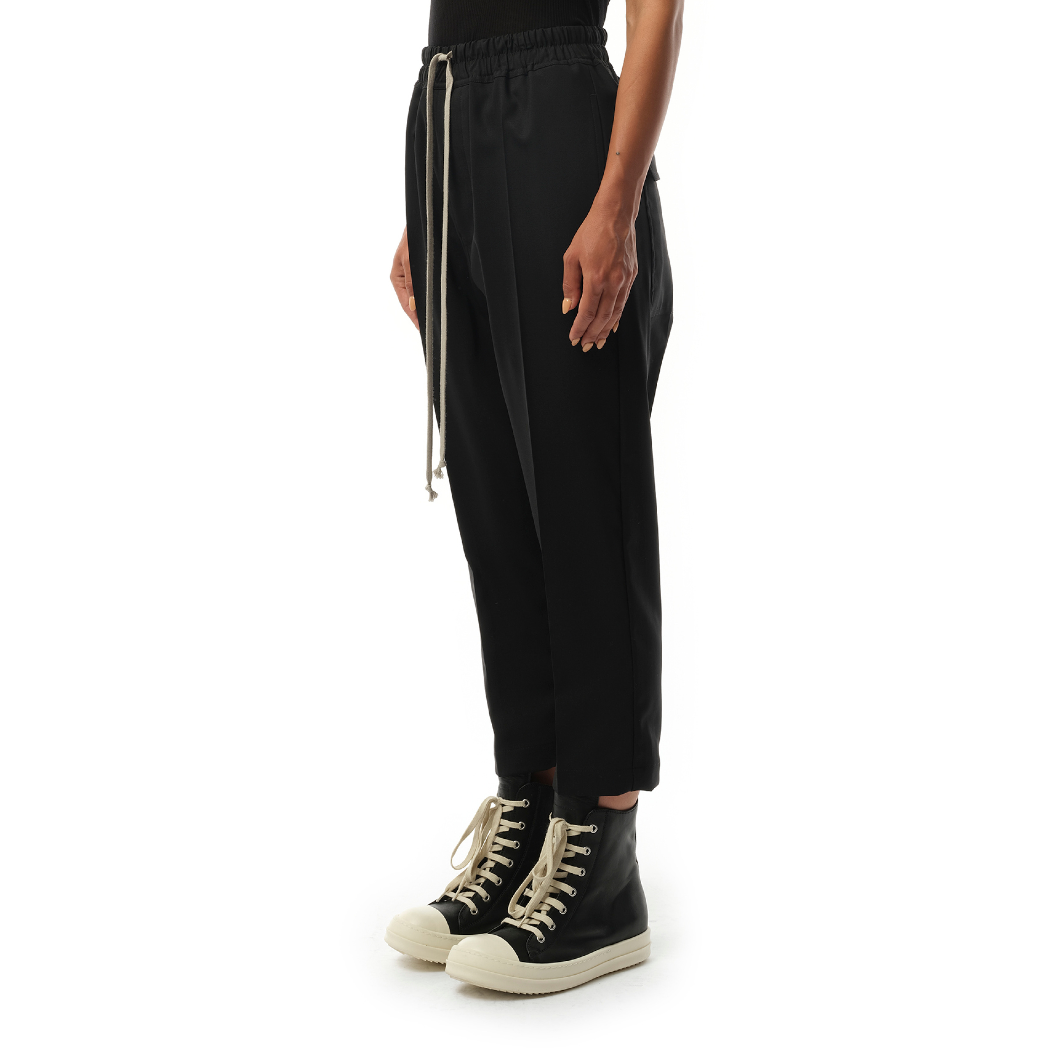 Drawstring Astaires Cropped in Black - 5