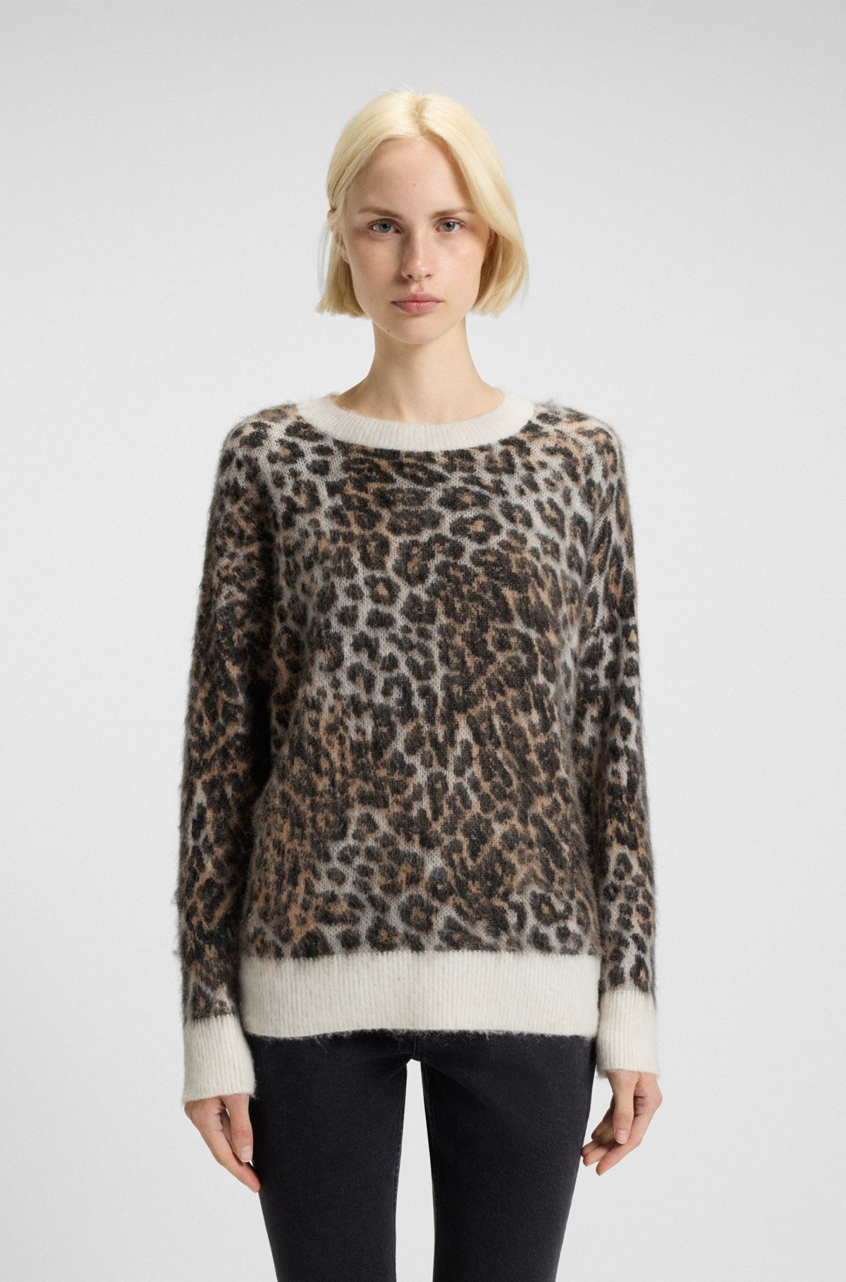 LOOSE-FIT KNITTED SWEATER WITH LEOPARD JACQUARD - 2