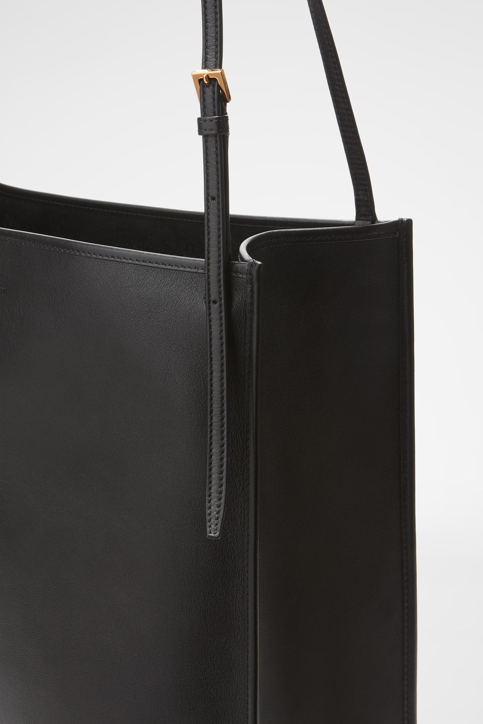 Tote - 4
