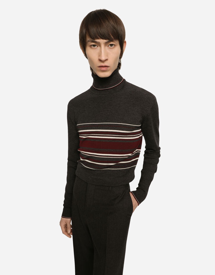 Wool turtle-neck sweater with contrasting stripes - 4
