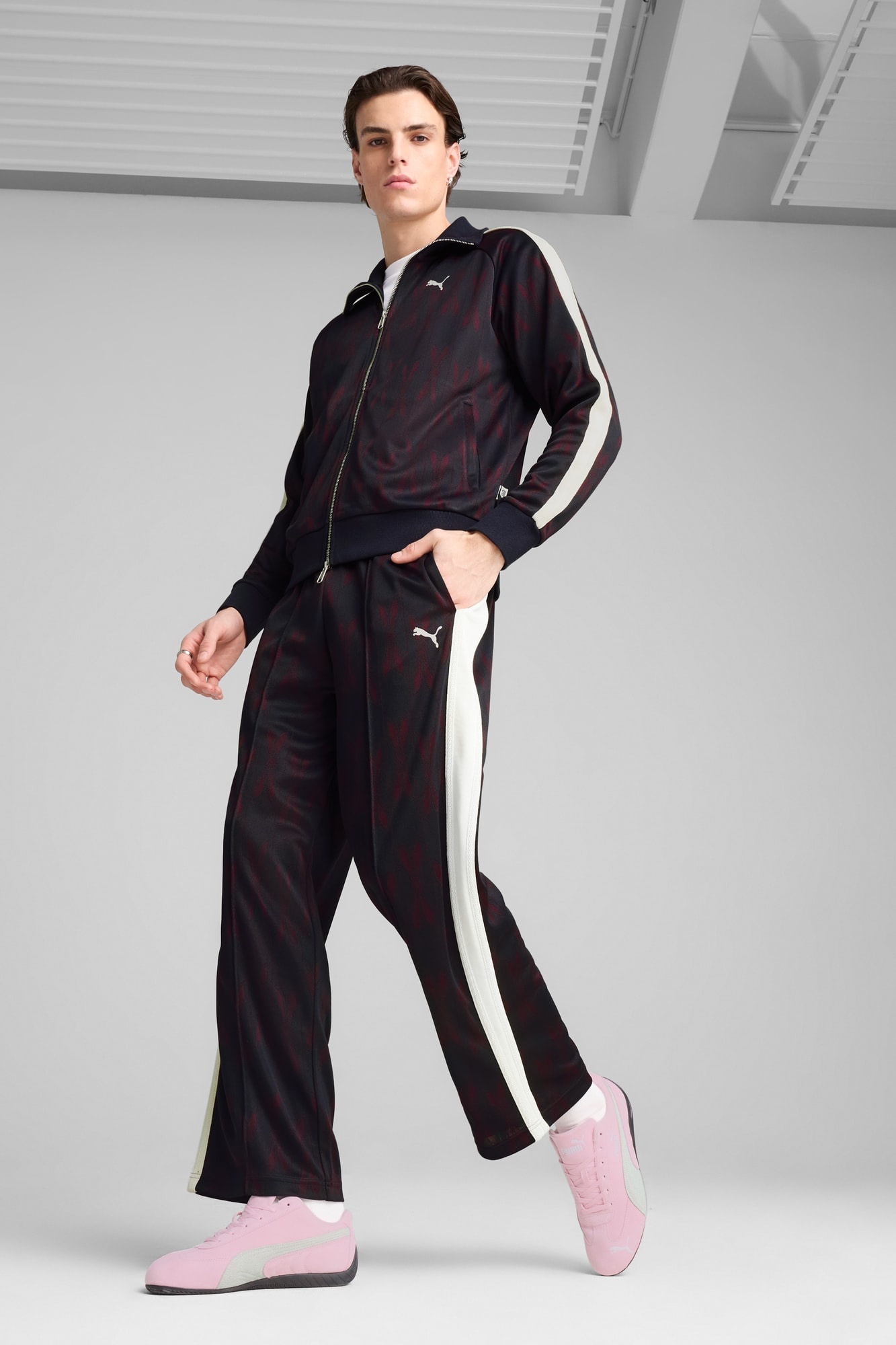The NeverWorn V T7 Track Jacket Men - 5