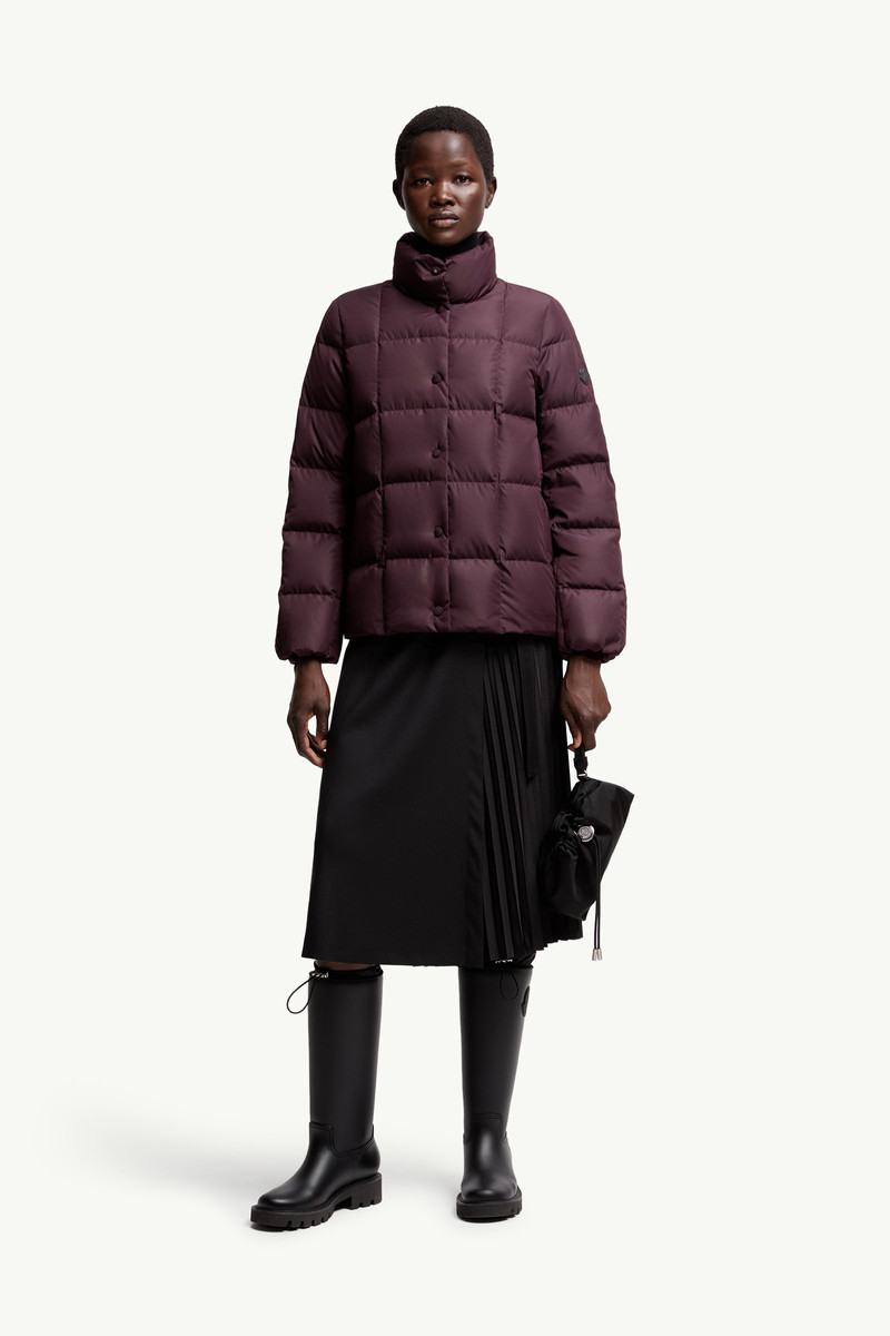 Moncler Cochevinne Square-Quilted Short Down Jacket outlook