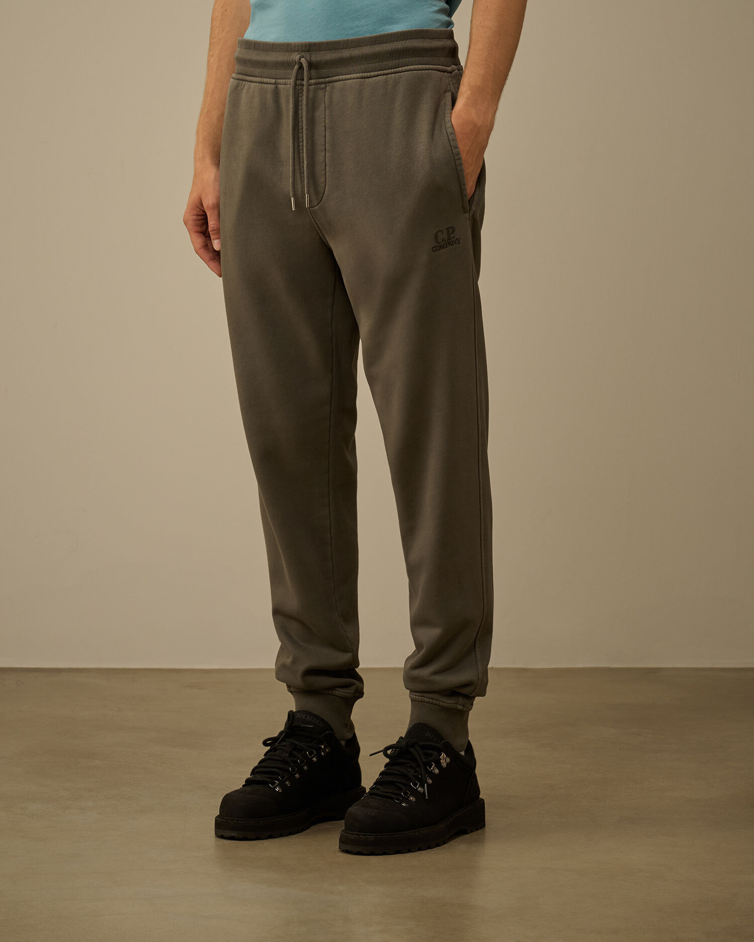 Brushed and Emerized Diagonal Fleece Logo Sweatpants - 3