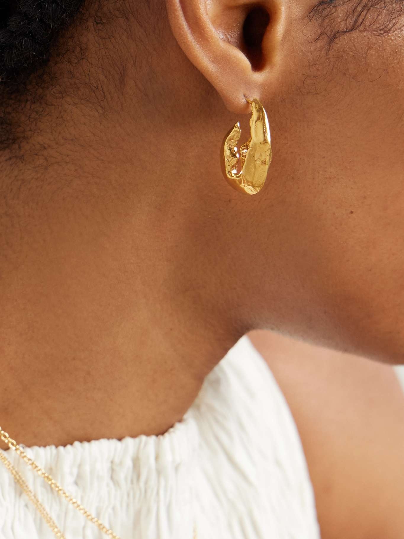 The Gilded Crustacean recycled gold-plated hoop earrings Gold - 2