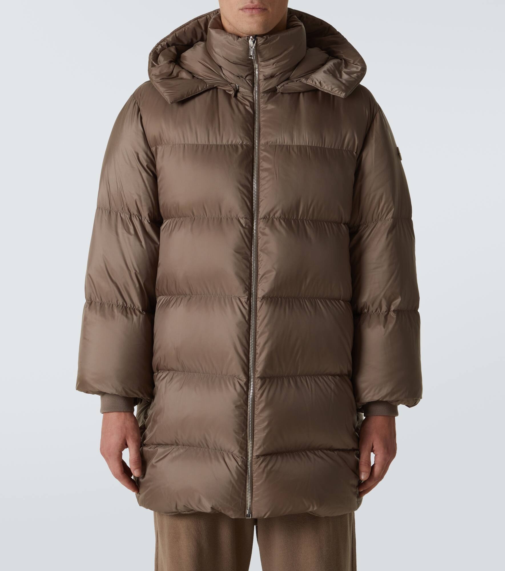 ダウンジャケット・コート MONCLER + RICK OWENS WOMENS CYCLOPIC HOODED LONG DOWN JACKET RICK OWENS + Moncler Cyclopic oversized hooded appliquéd
