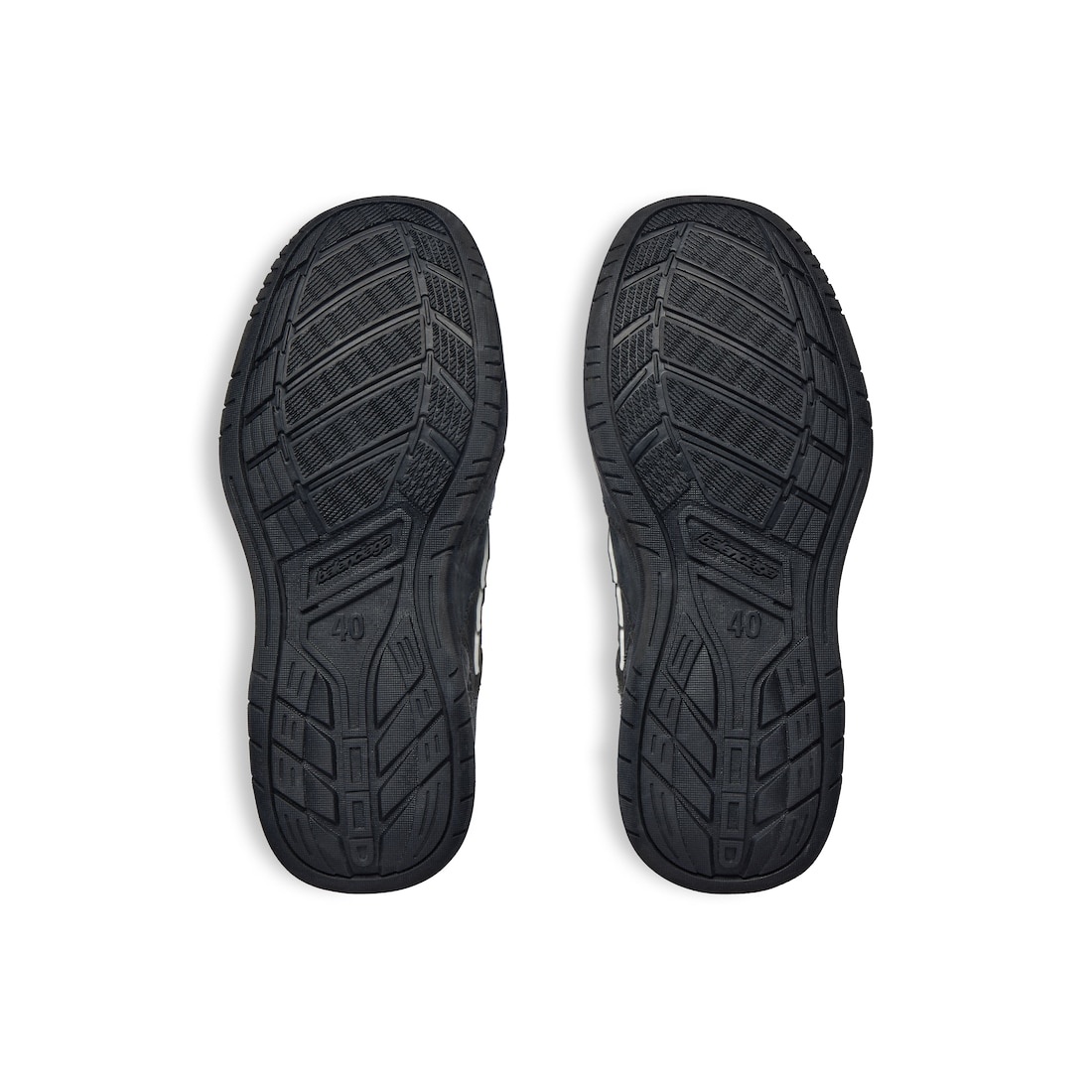 Men's Hamptons Worn-out Sneaker in Black - 7