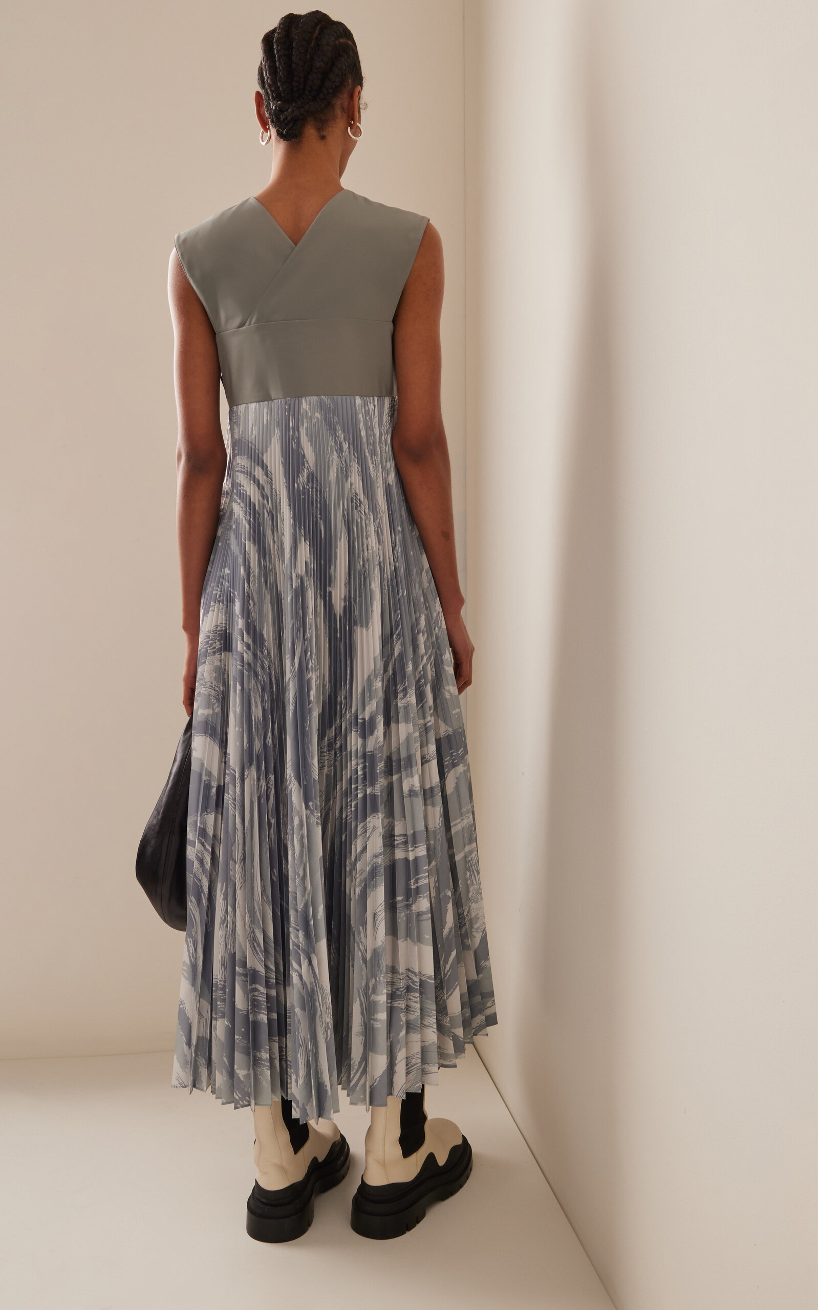 4 Moncler Hyke Plisse Maxi Dress grey - 4