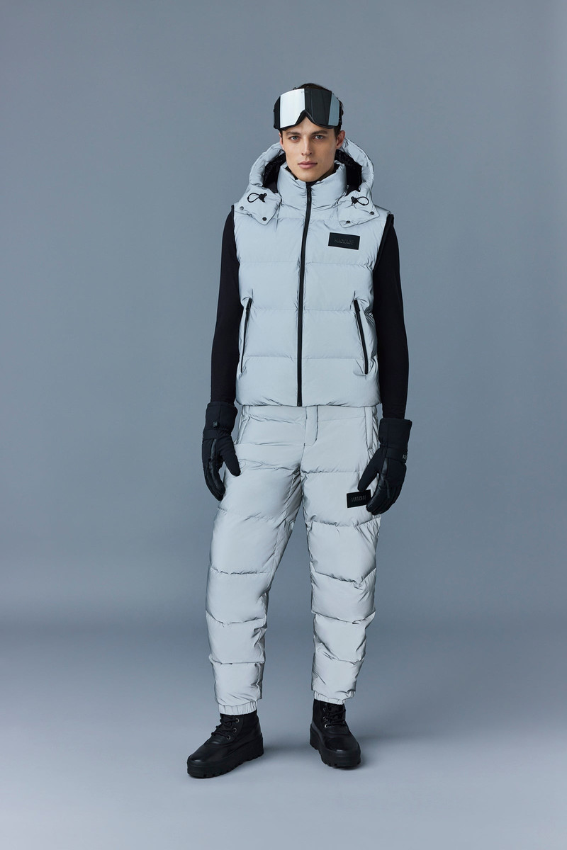 HUGH-RF Down vest with removable hood and reflective shell 5