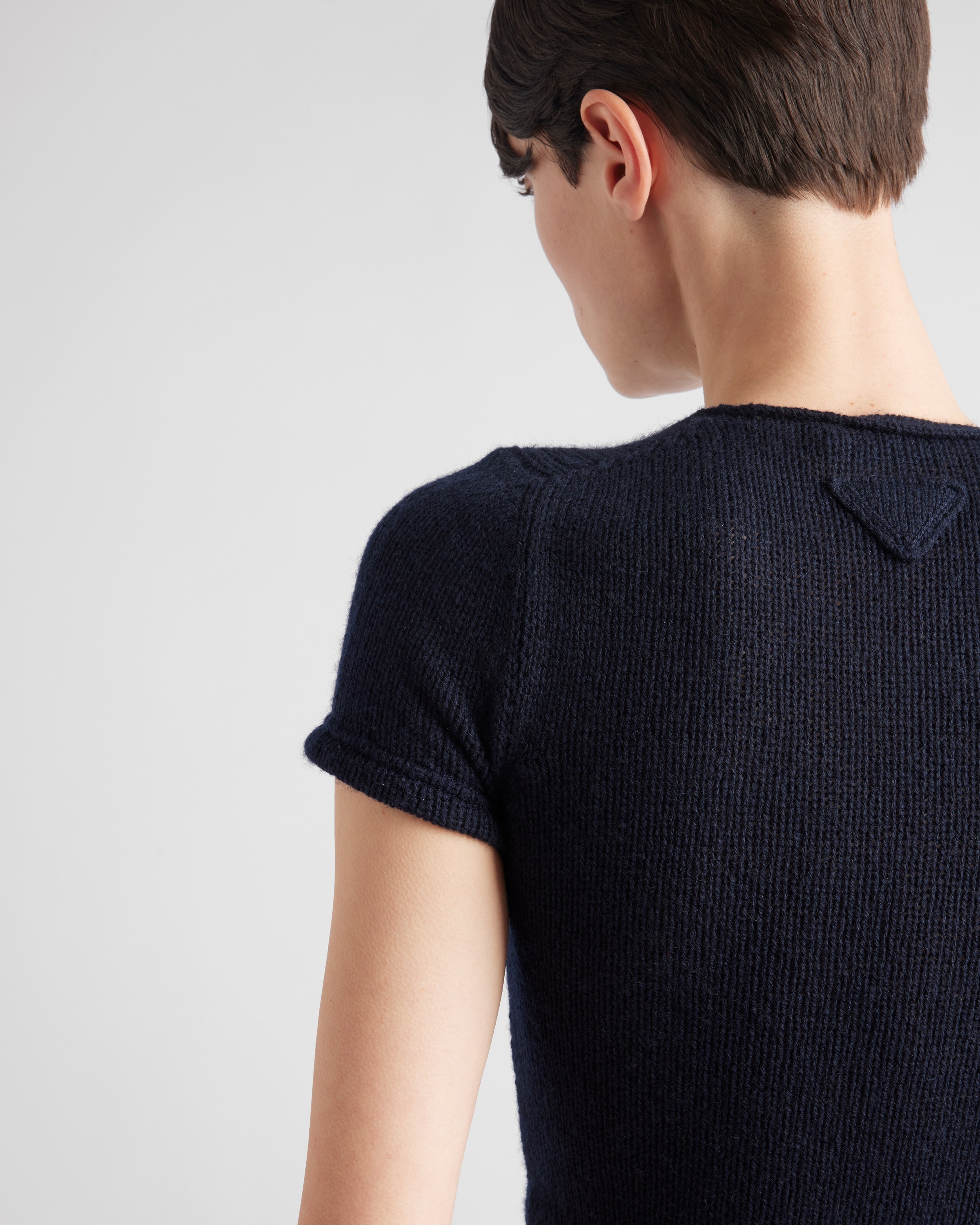 Short-sleeved cashmere sweater - 6