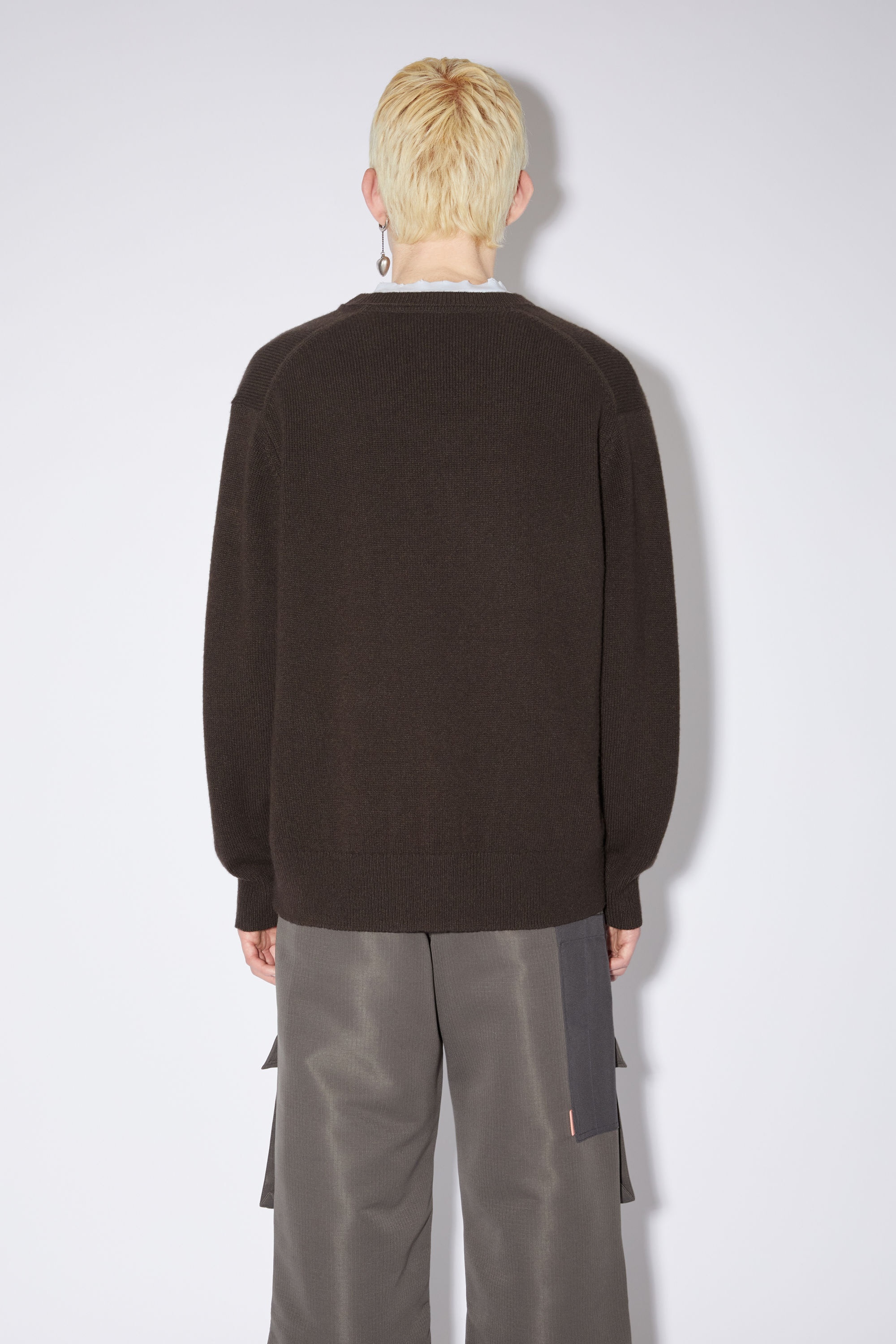 V-neck wool cashmere jumper - Coffee brown - 3