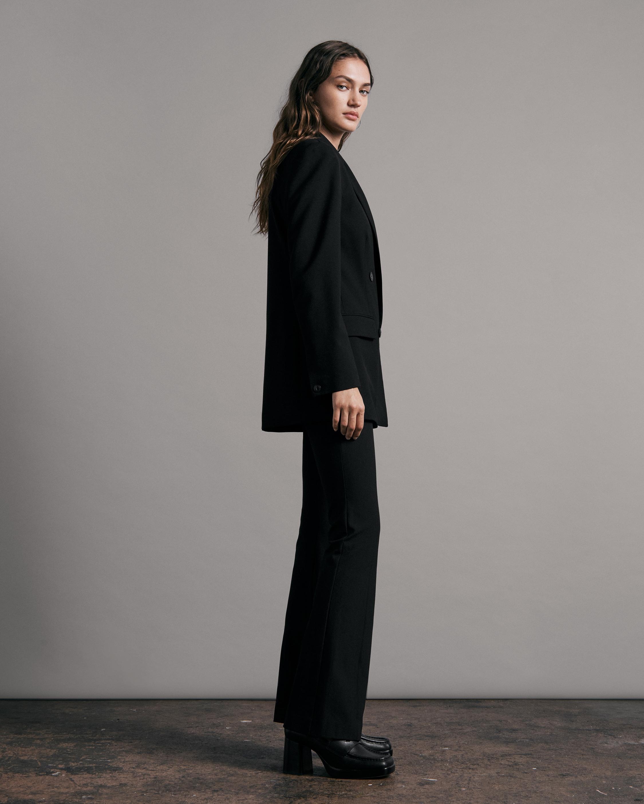 Andie Twill Blazer
Classic Fit Blazer - 4