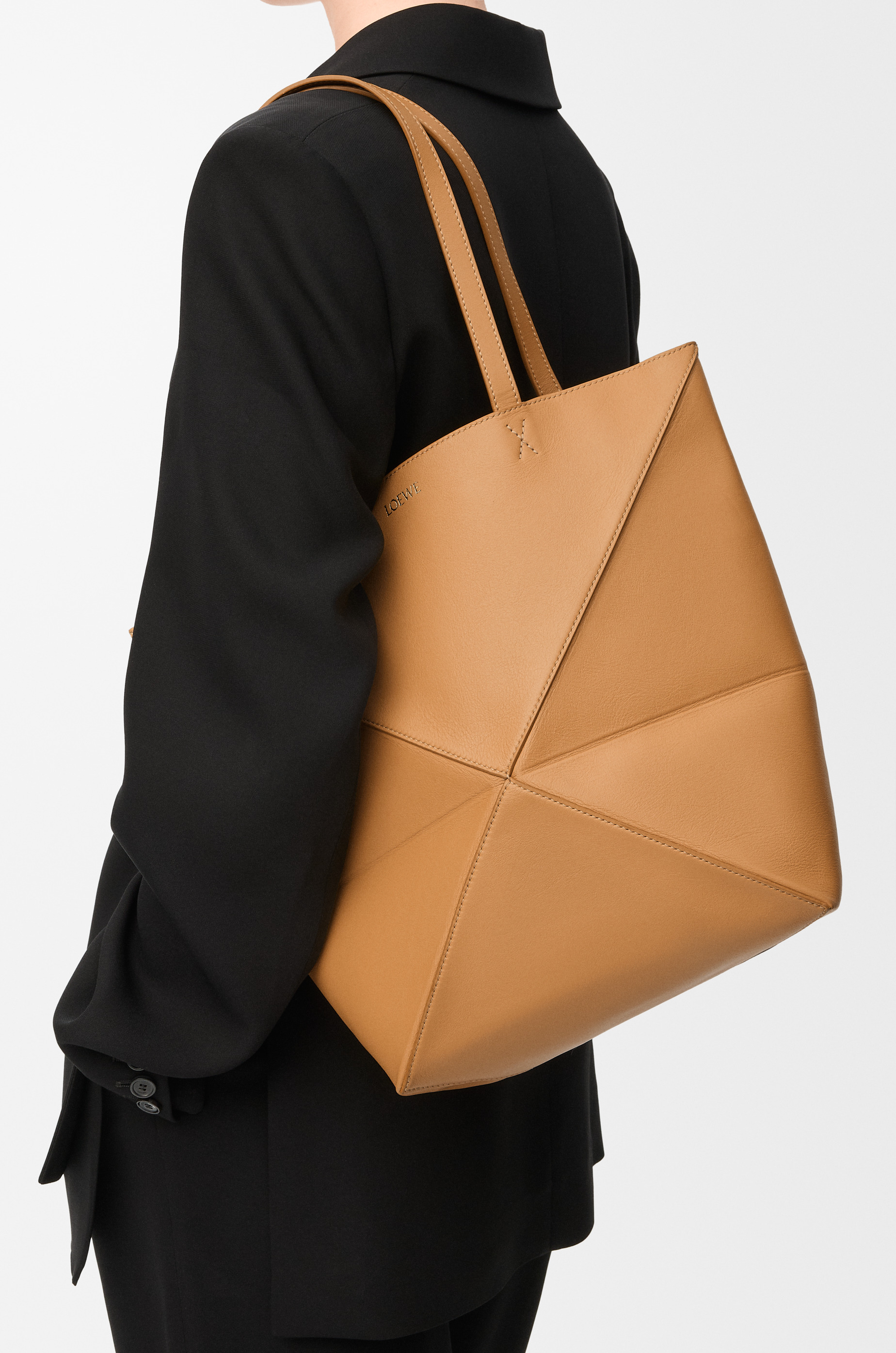 Puzzle Fold Tote in shiny calfskin - 2