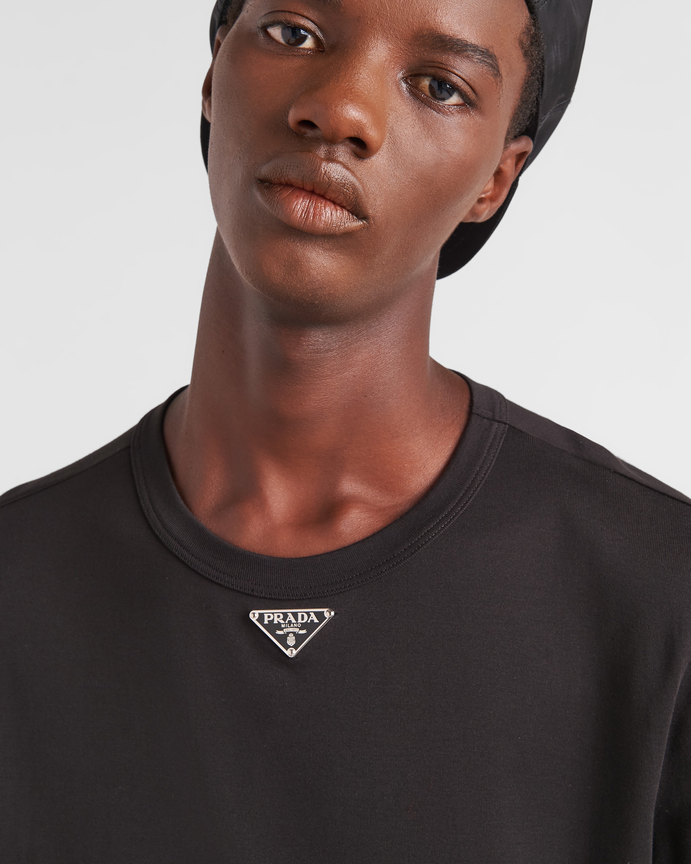 【送料&関税込】Prada Cotton Crew-neck T-shirt Prada Cotton T-shirt | REVERSIBLE