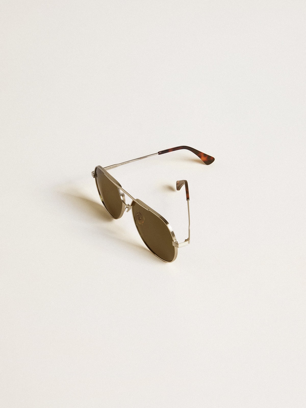 Aviator sunglasses with silver frame and green lenses - 2