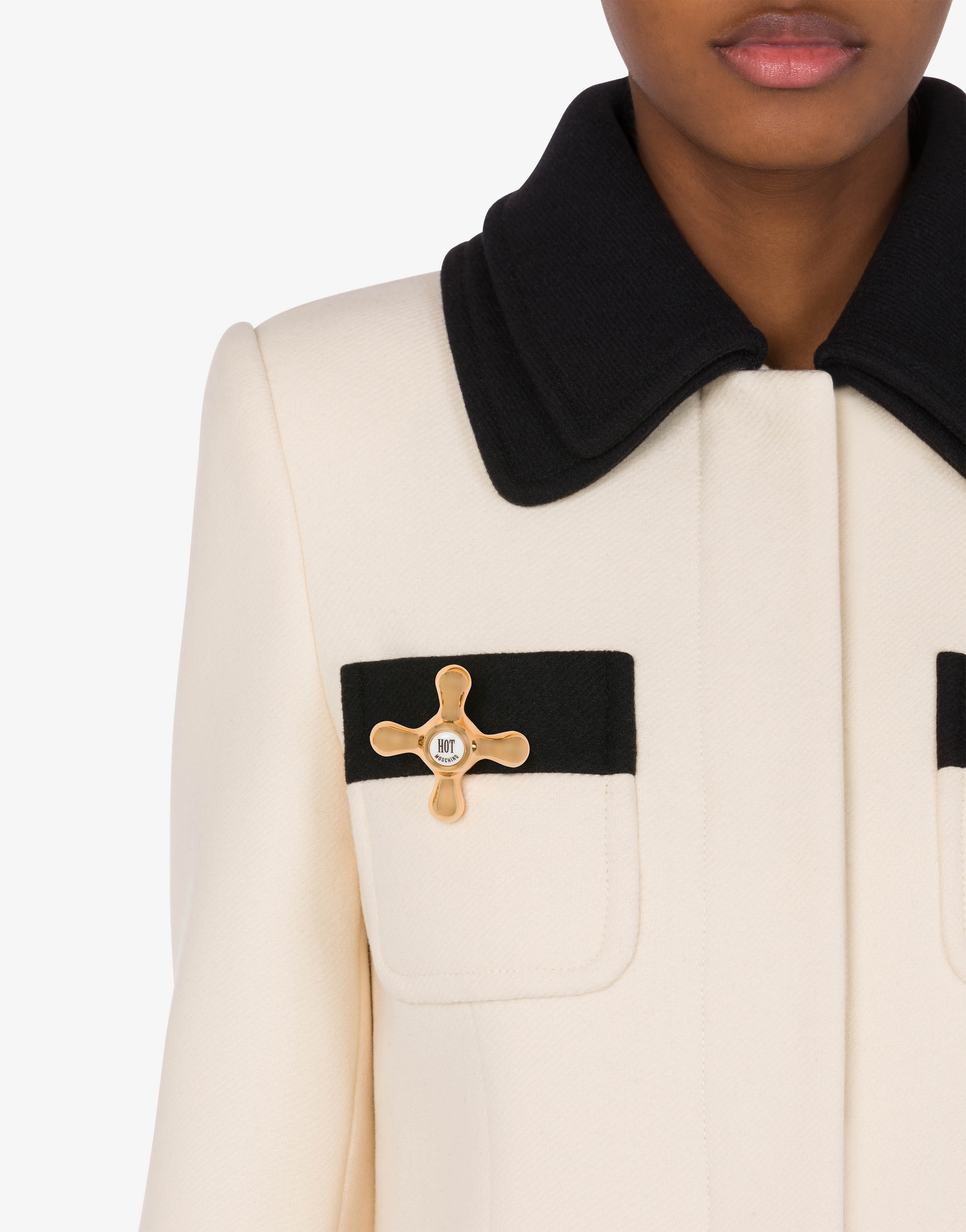 FAUCET DETAILS BAIZE COAT - 4