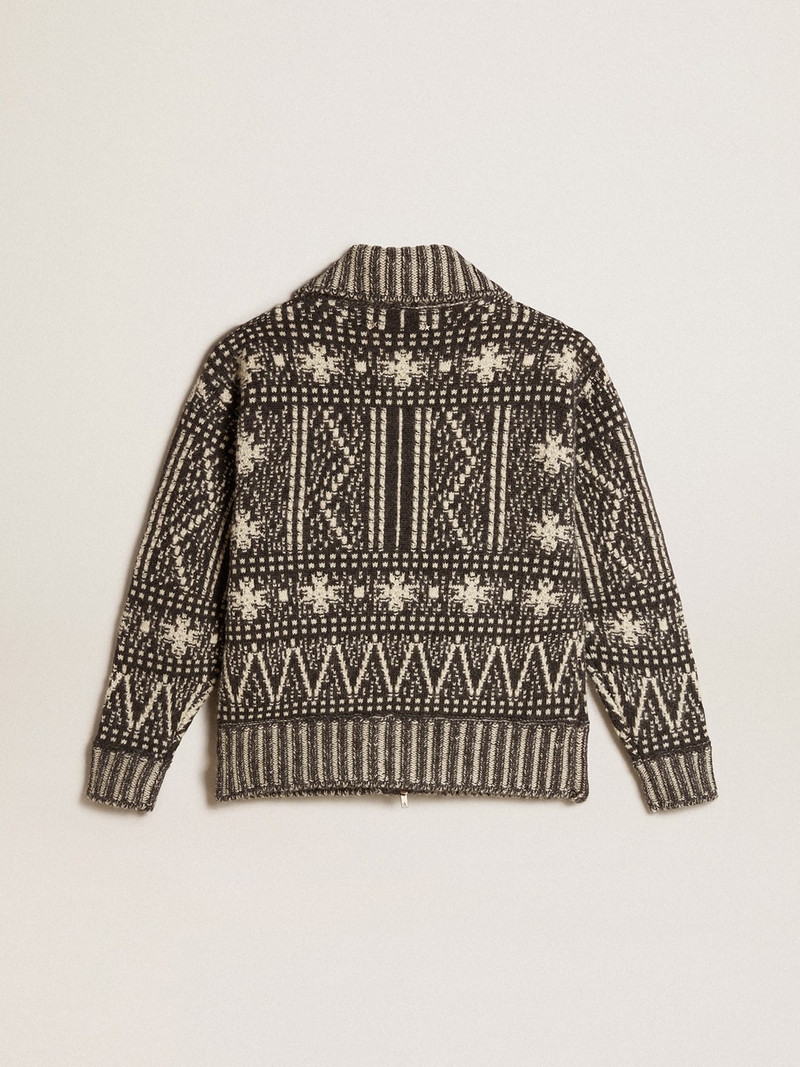 Cardigan with dark gray Fair Isle pattern 5