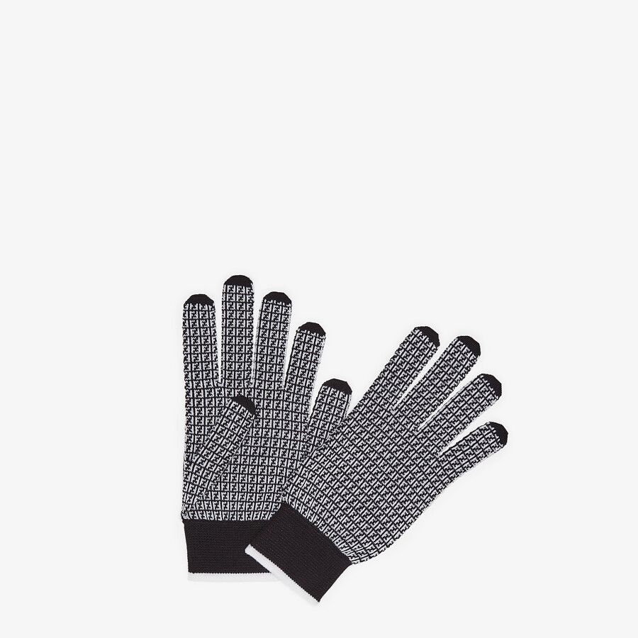 White wool gloves - 1