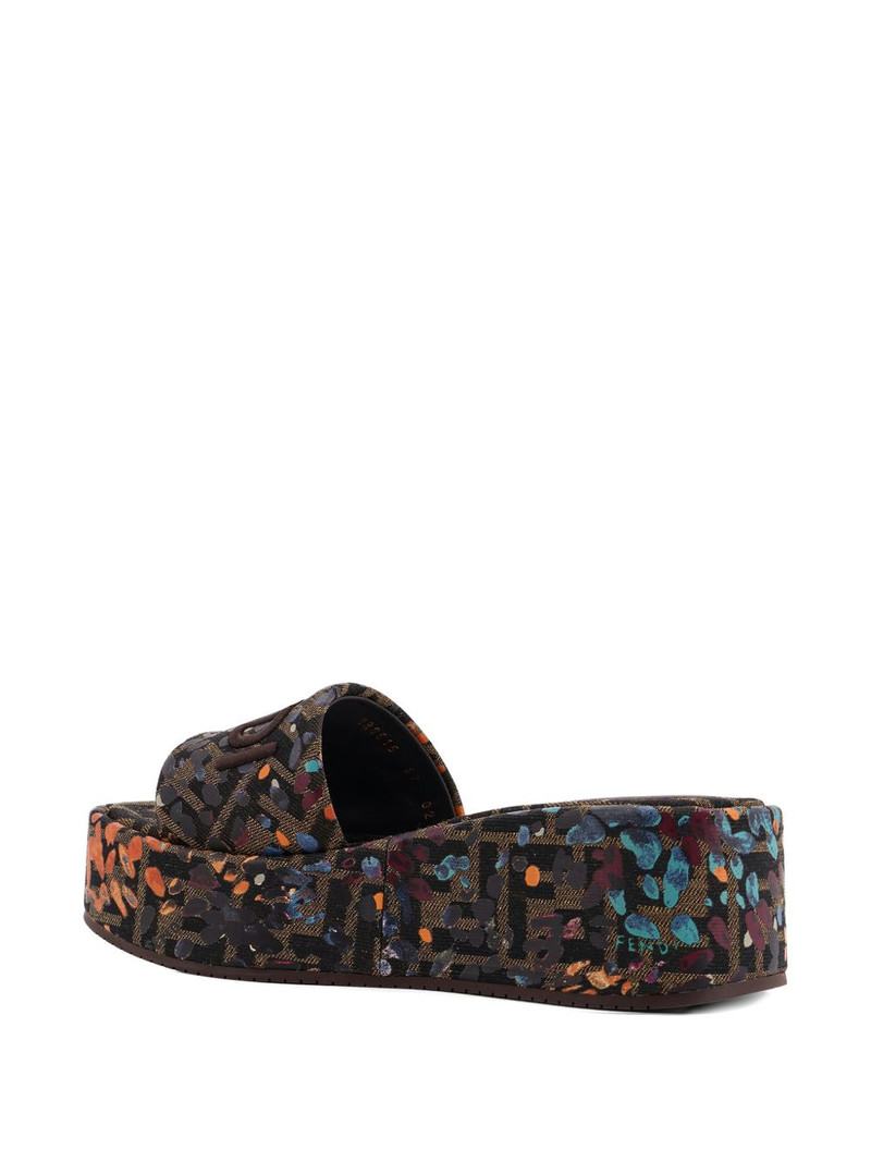 embroidery-logo platform sandals 3