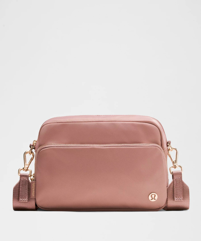 Everywhere Crossbody 3L Large *Metal Hardware 1