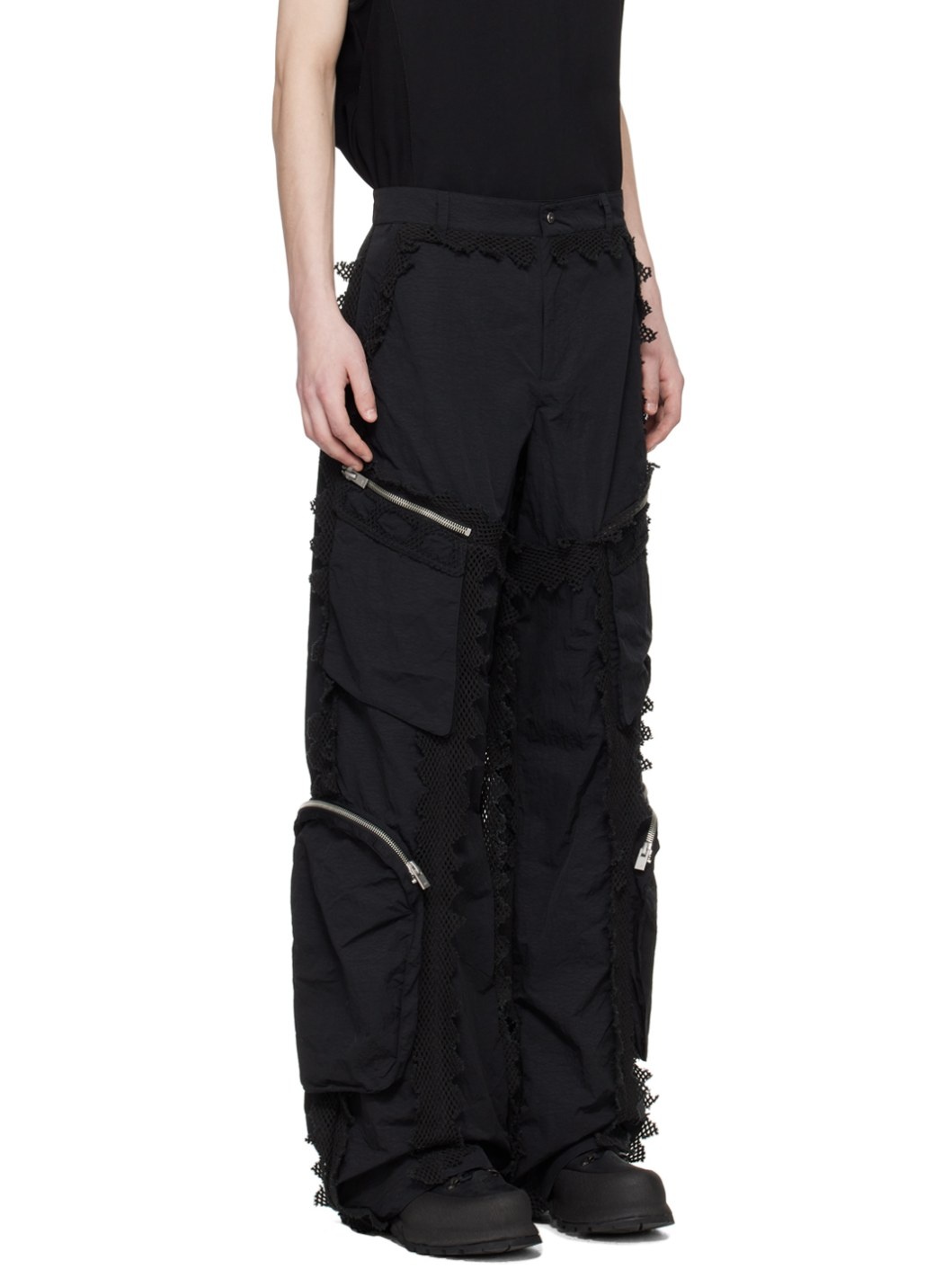 HELIOT EMIL◆SPHERICAL CARGO TROUSERS ブラック ナイロン Heliot Emil - CELLULAE CARGO TROUSERS | HBX - ハイプビースト