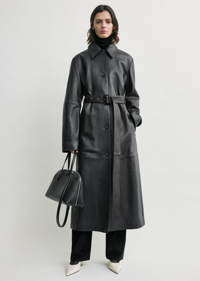 TOTEME Belted leather coat black outlook