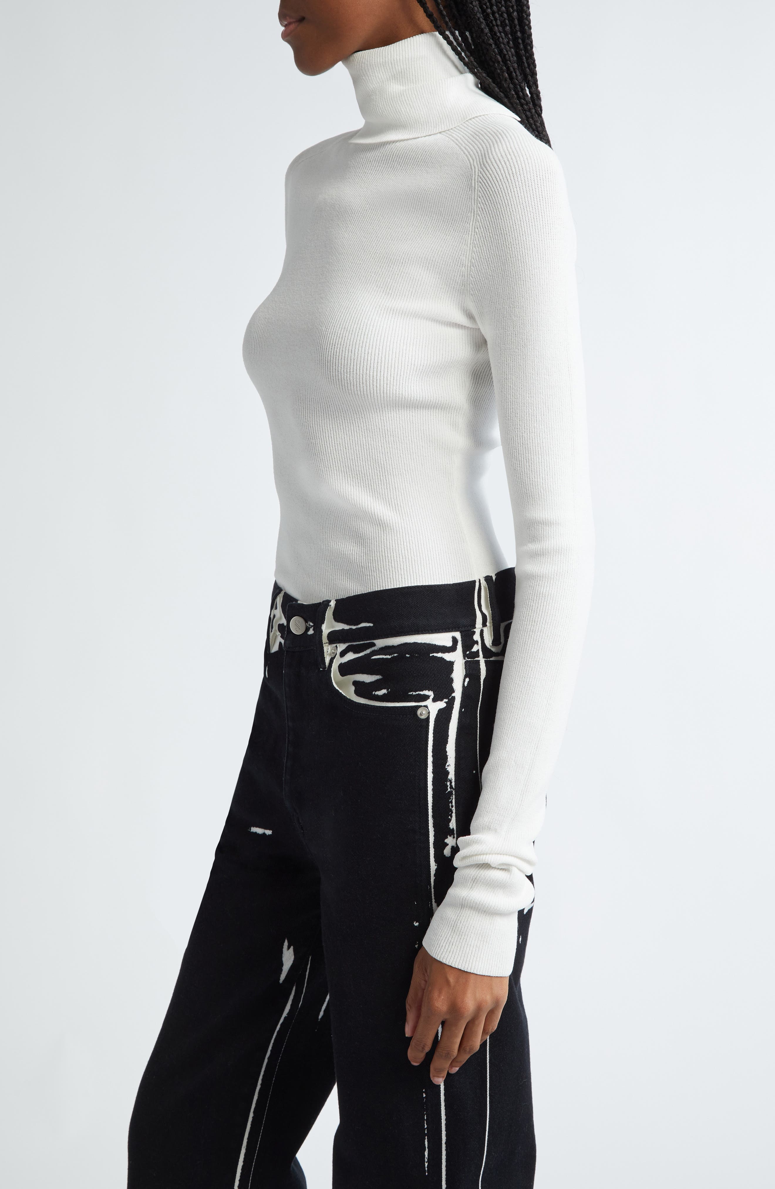 Proenza Schouler Fox Longline Logo Rib Turtleneck Top in White at Nordstrom - 4
