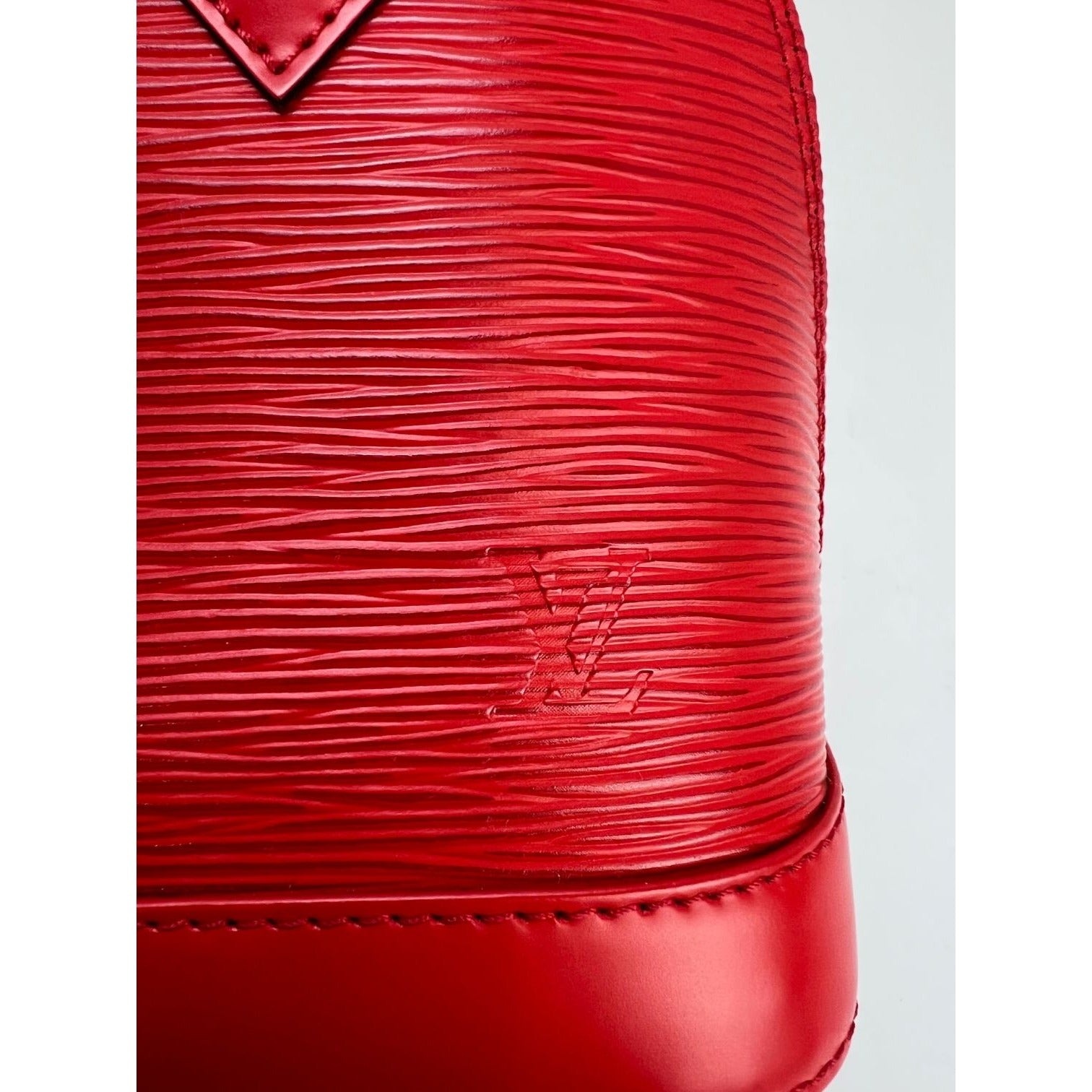 LOUIS VUITTON Alma BB Epi Coquelicot Shoulder Bag - 9