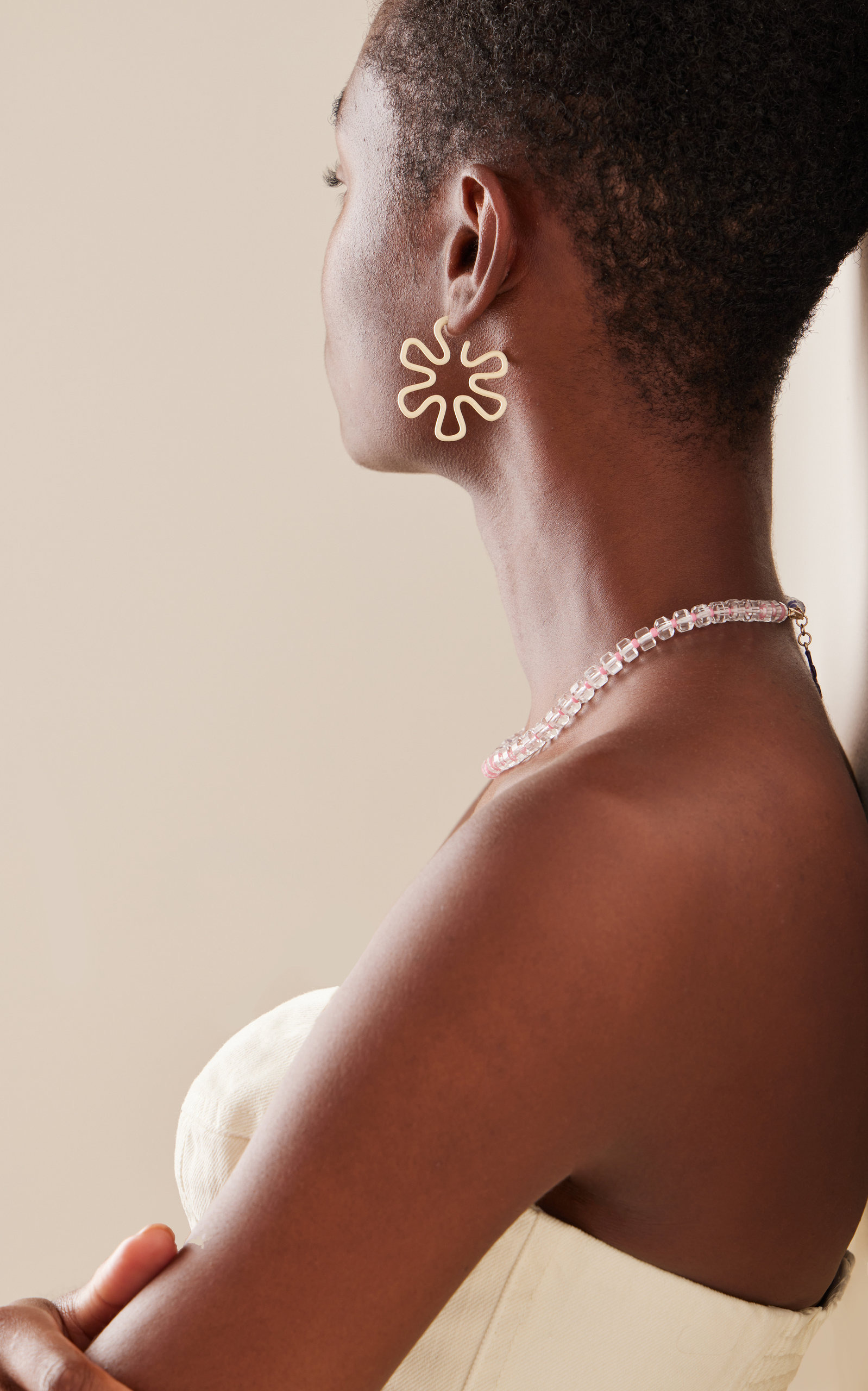 B 9K Yellow Gold Enameled Earrings ivory - 3