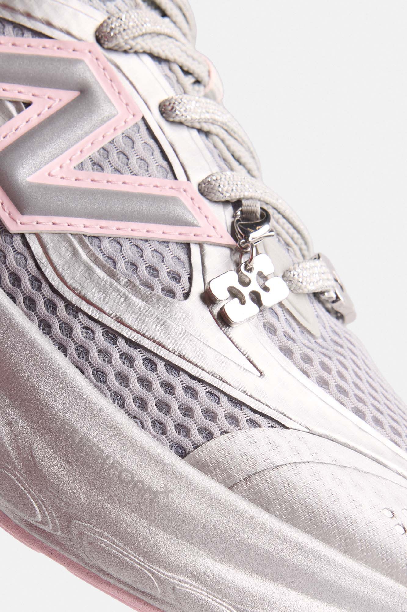 GANNI X NEW BALANCE SILVER AND PINK FFT TRAINERS - 2