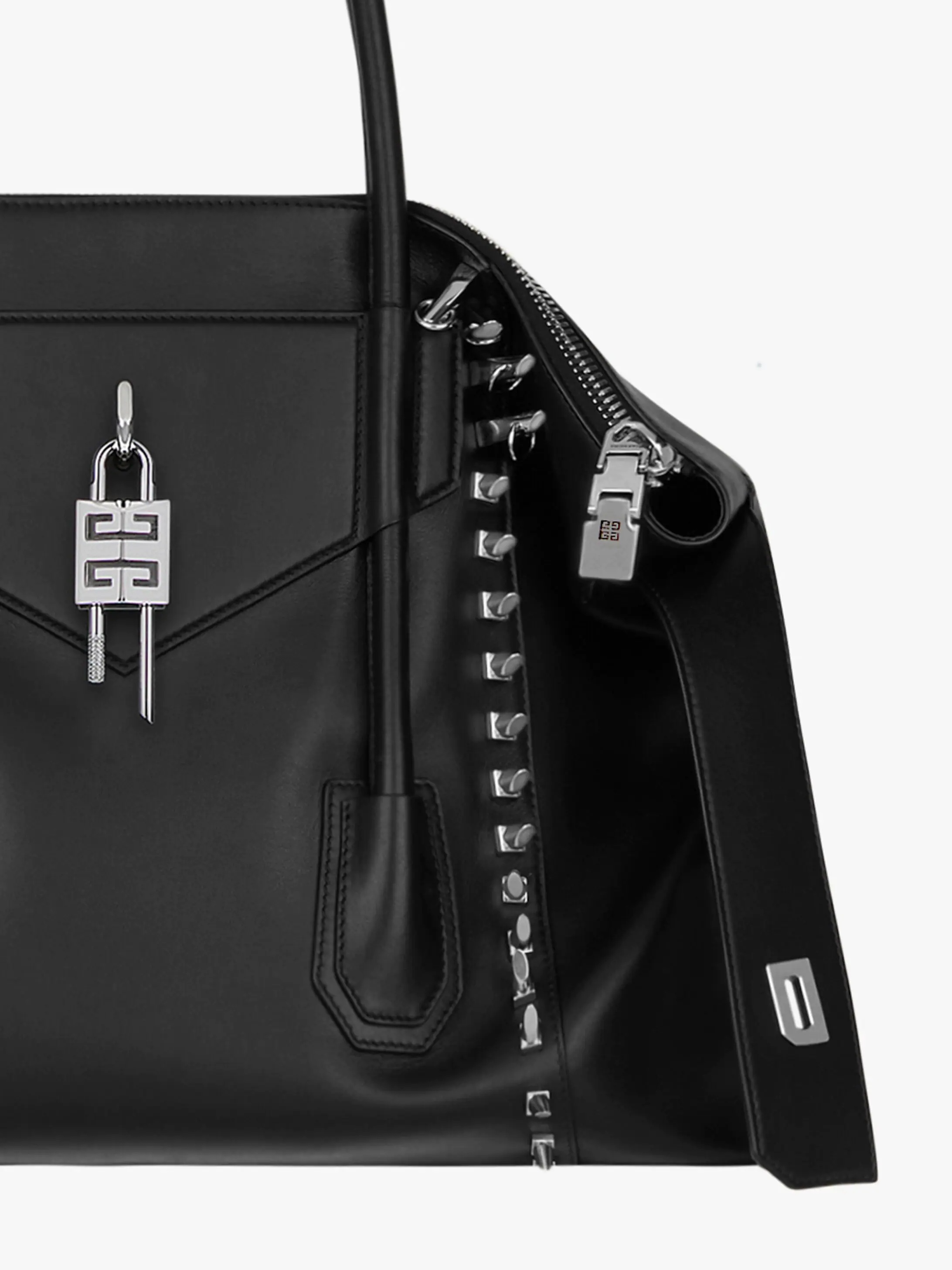MEDIUM ANTIGONA LOCK BAG IN LEATHER WITH STUDS - 6