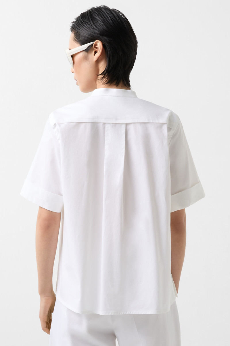 Avril Short-sleeve blouse in White 3