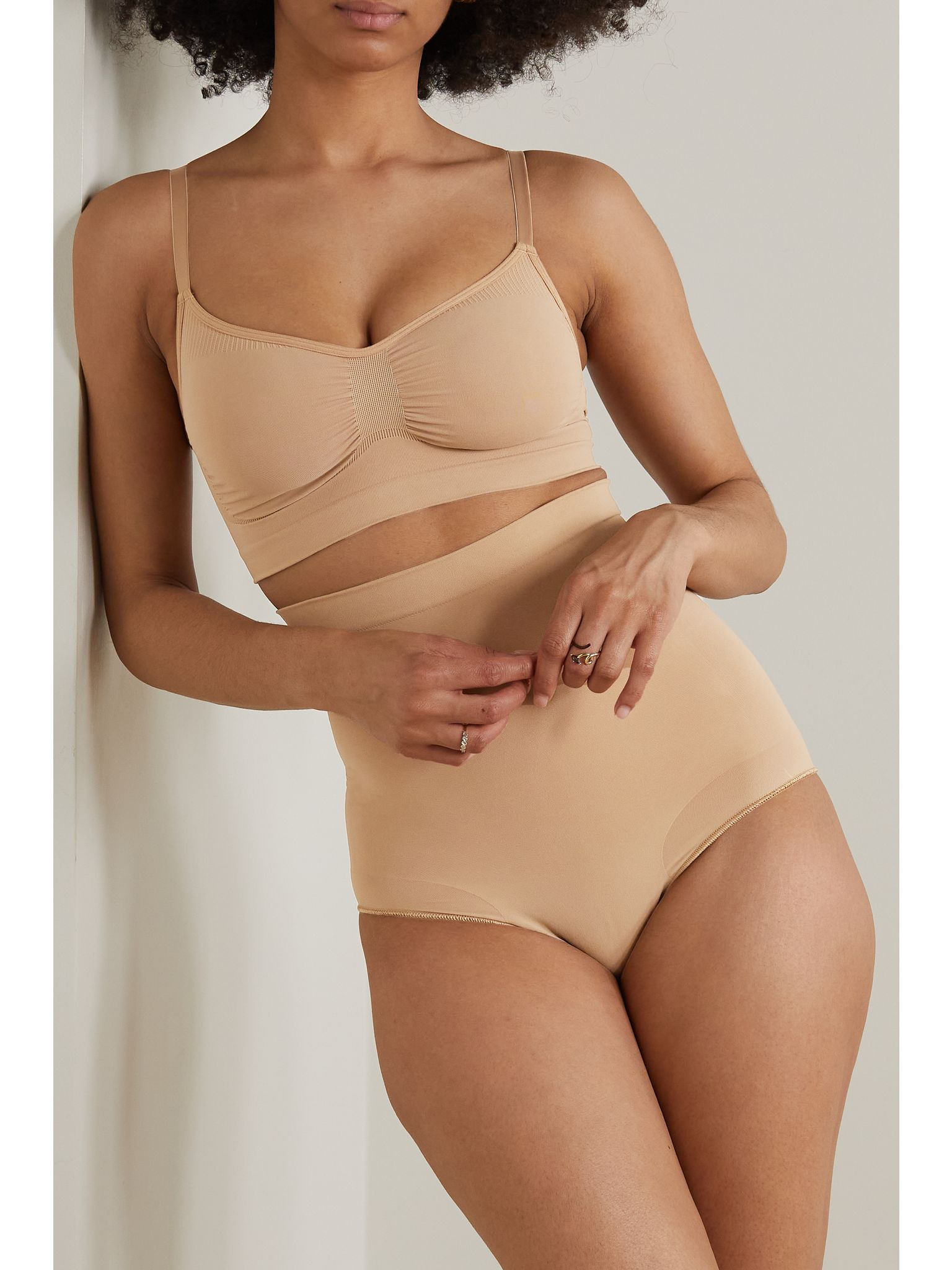 Seamless Sculpt Bralette - Ochre Beige - 2