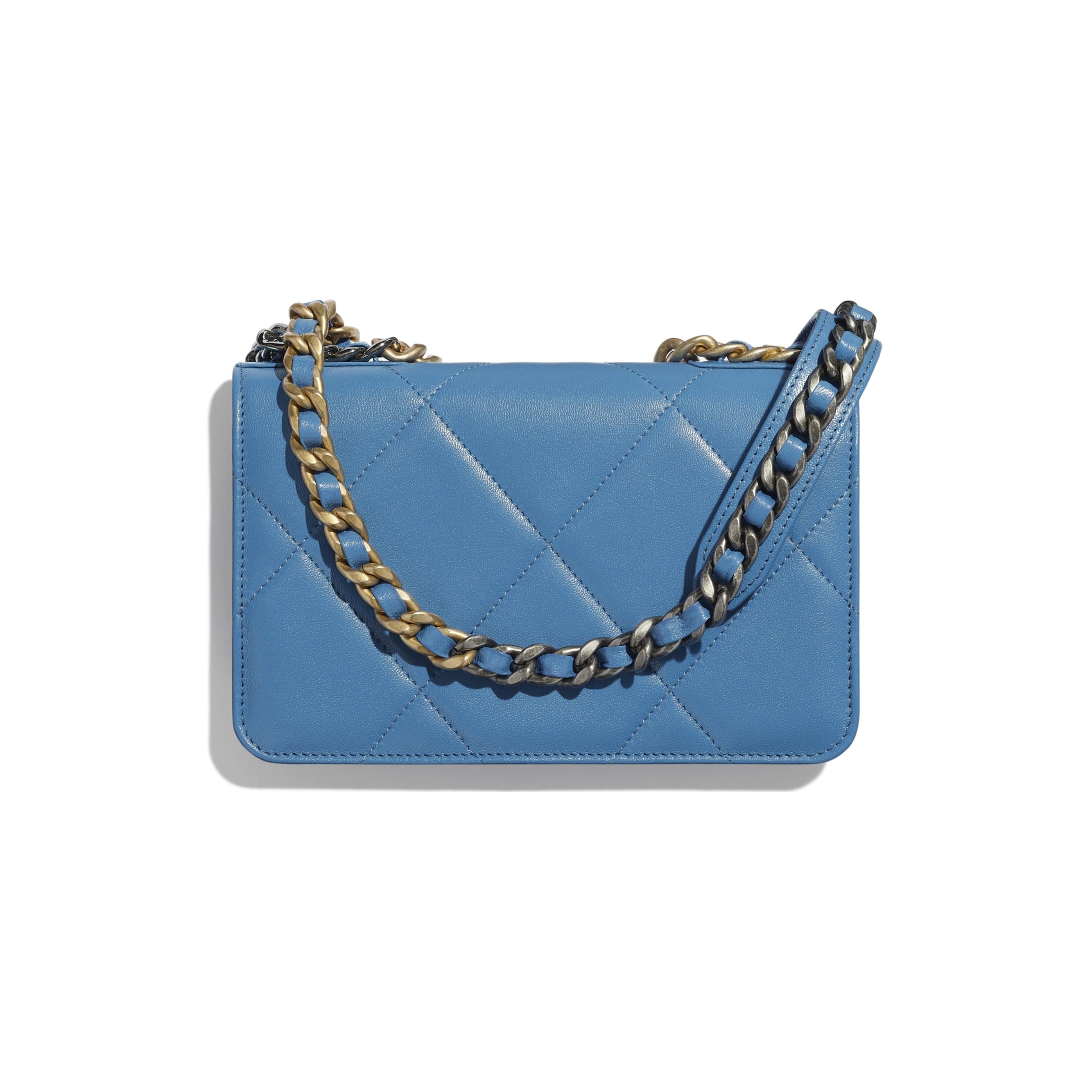 CHANEL 19 Wallet on Chain - 2