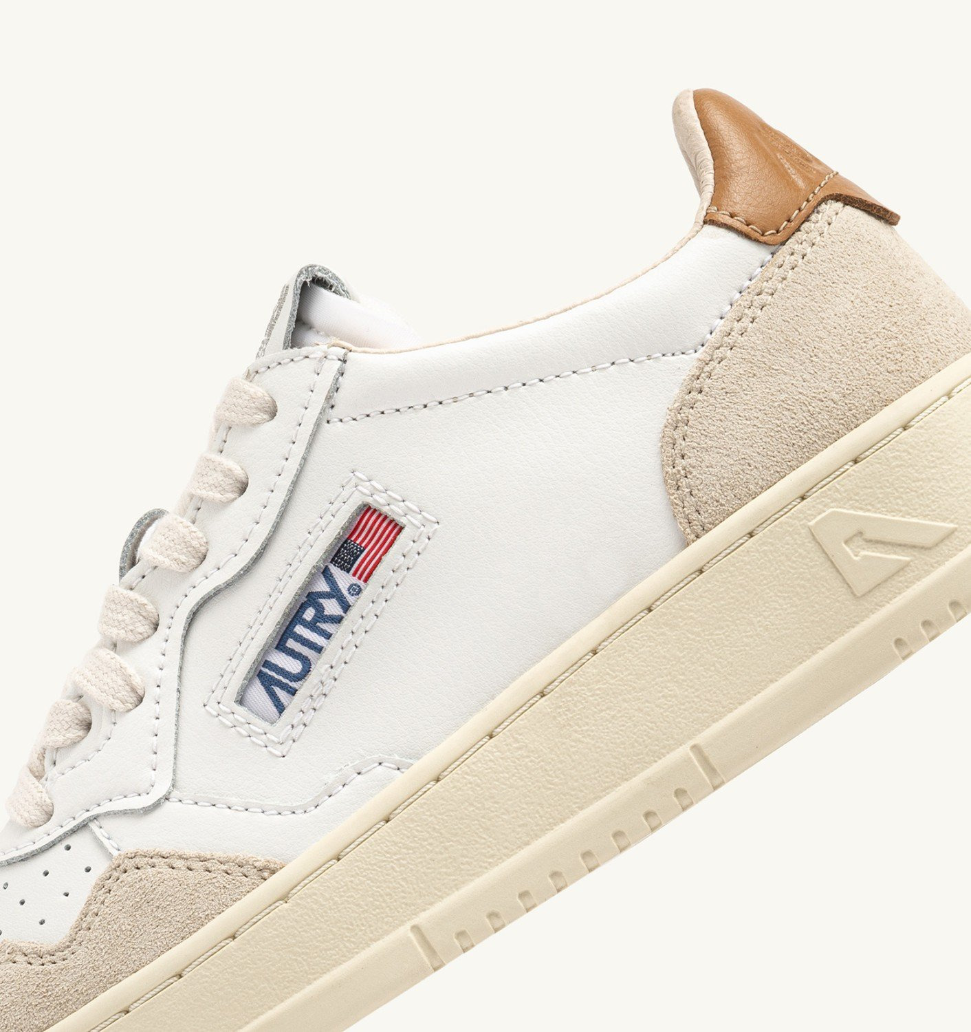 MEDALIST LOW SNEAKERS IN WHITE AND BROWN SUGAR SUEDE AND LEATHER - 6