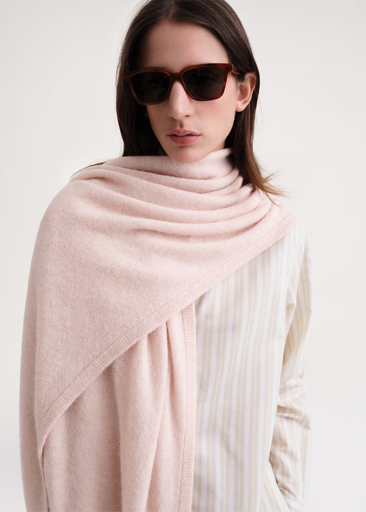 Featherlight triangle scarf powder - 3