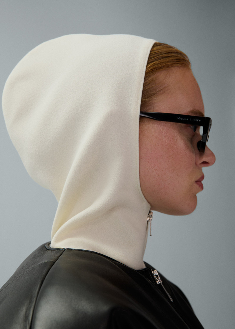 Collarless puffer jacket in black leather 6