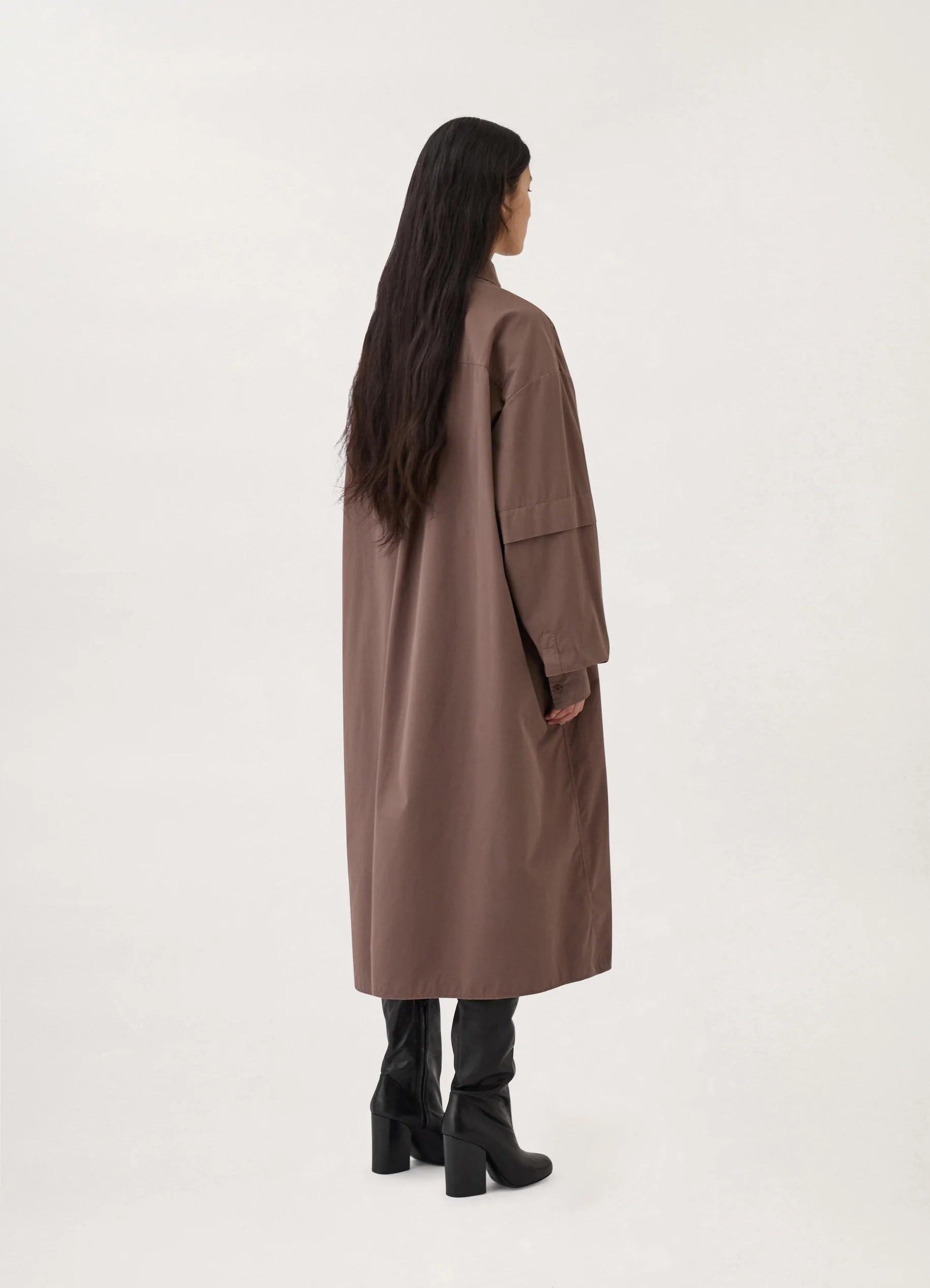 TWO POCKET SHIRT DRESS
LIGHT COTTON GARMENT - 4