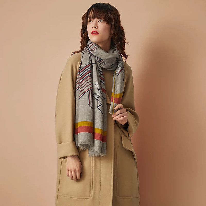 Hermès Sangles en Zig Zag stole outlook