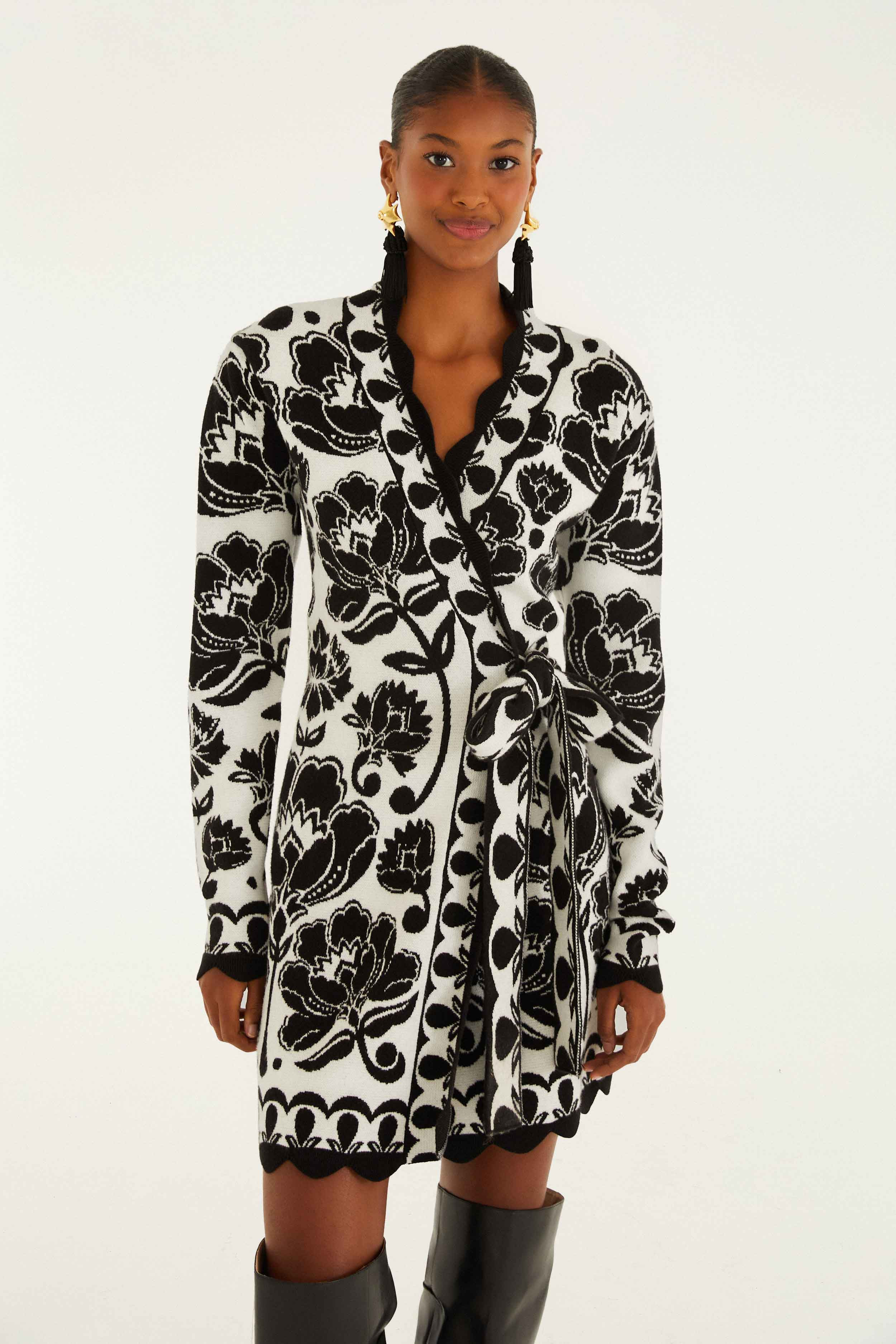 Black & White Floral Arabesque Knit Wrap Dress - 2