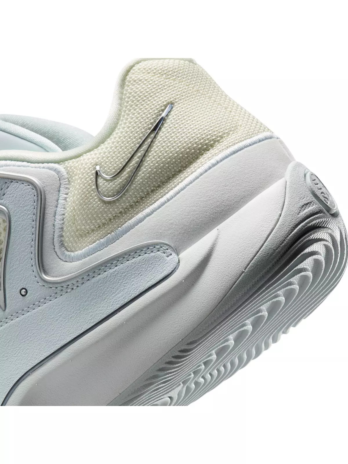 KD18 "Chain Reaction" Men's Basketball Shoe - 5