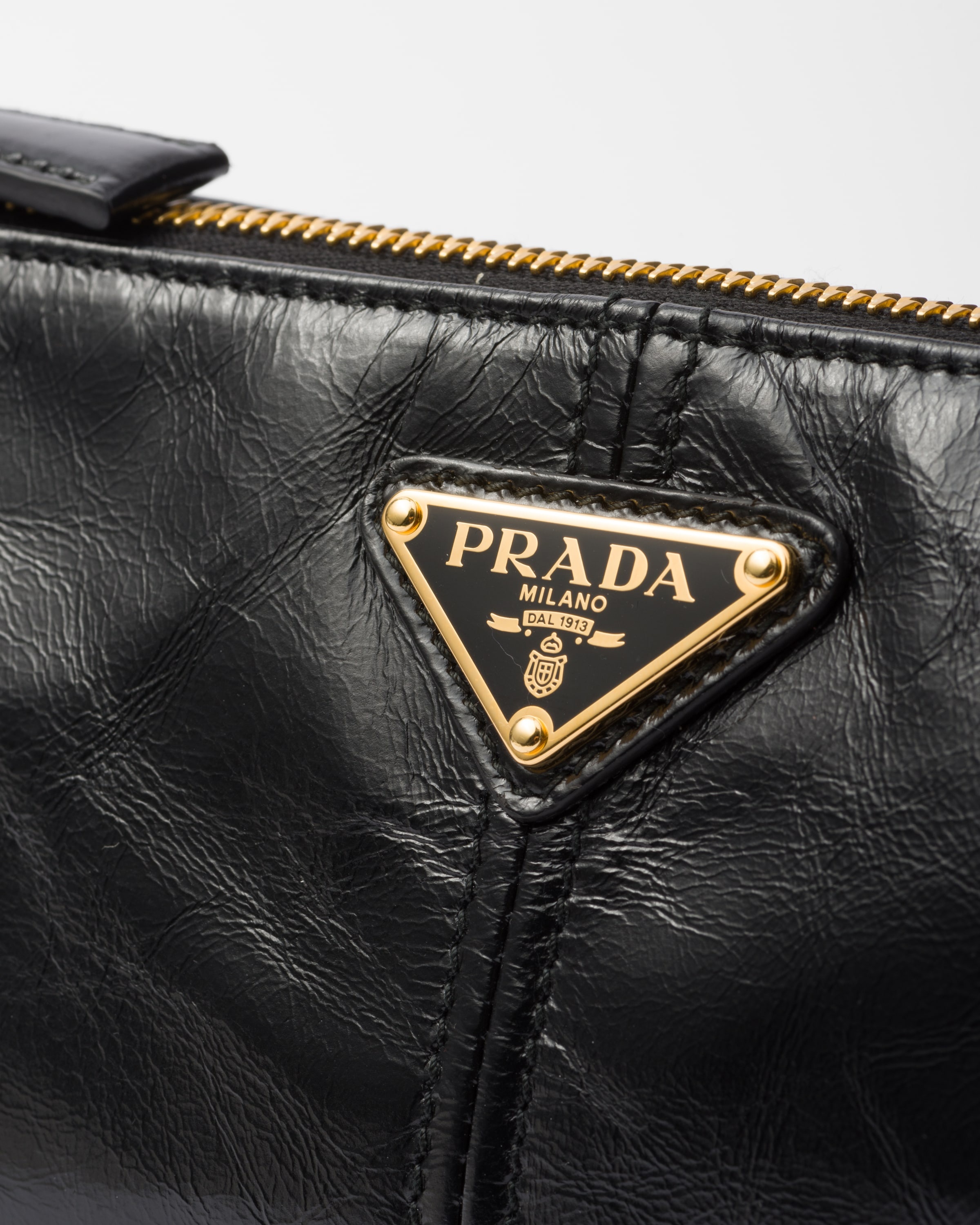 Prada Re-Edition 2002 medium leather shoulder bag - 5