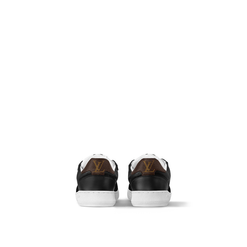 Louis Vuitton LV Stadium Sneaker outlook