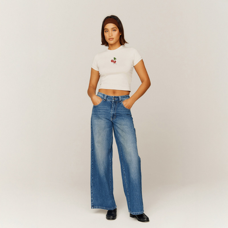 House of Sunny THE CHERRY TEE outlook